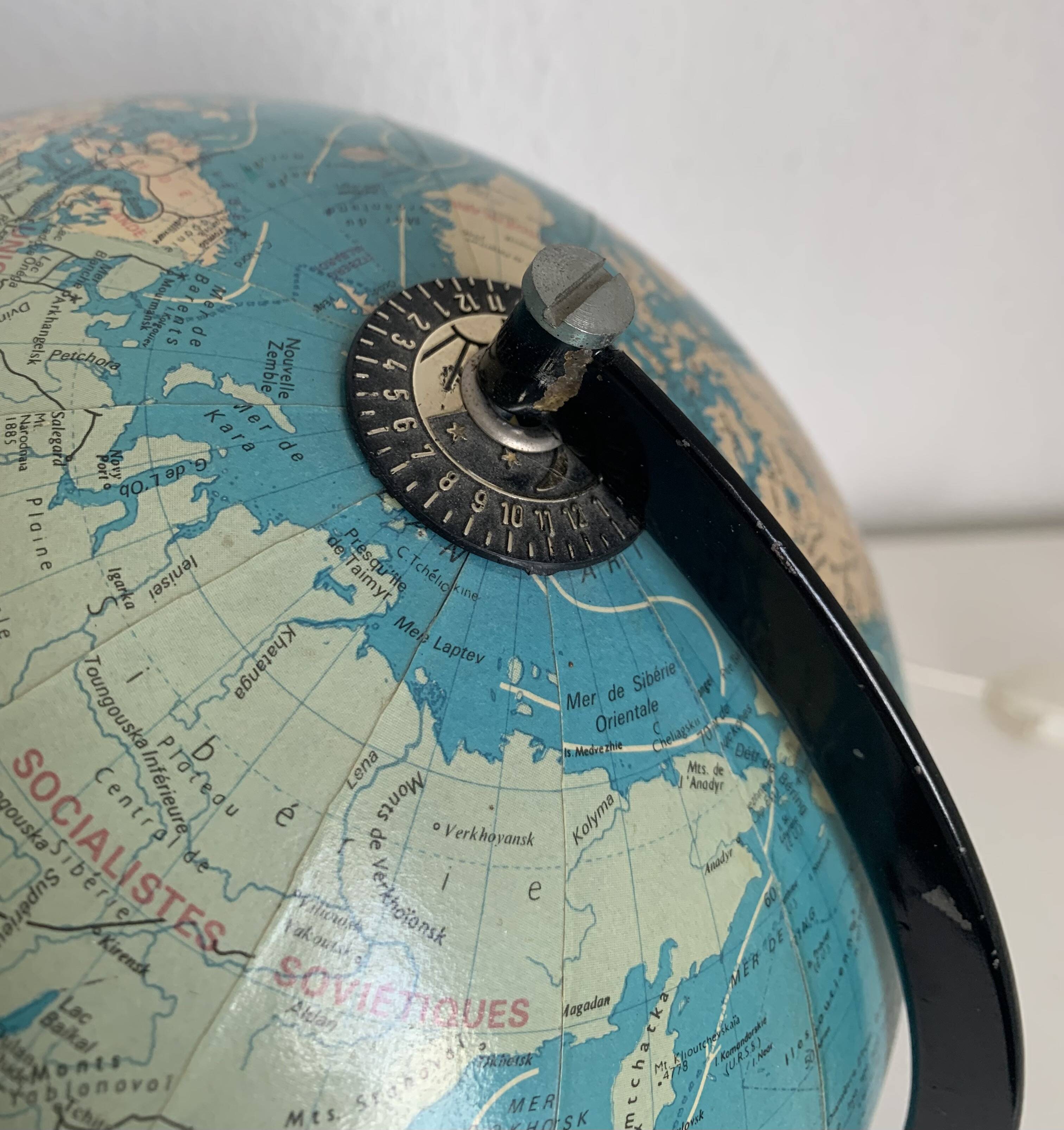 Globe vintage 1978 terrestre mappemonde Taride tripode - 28 cm