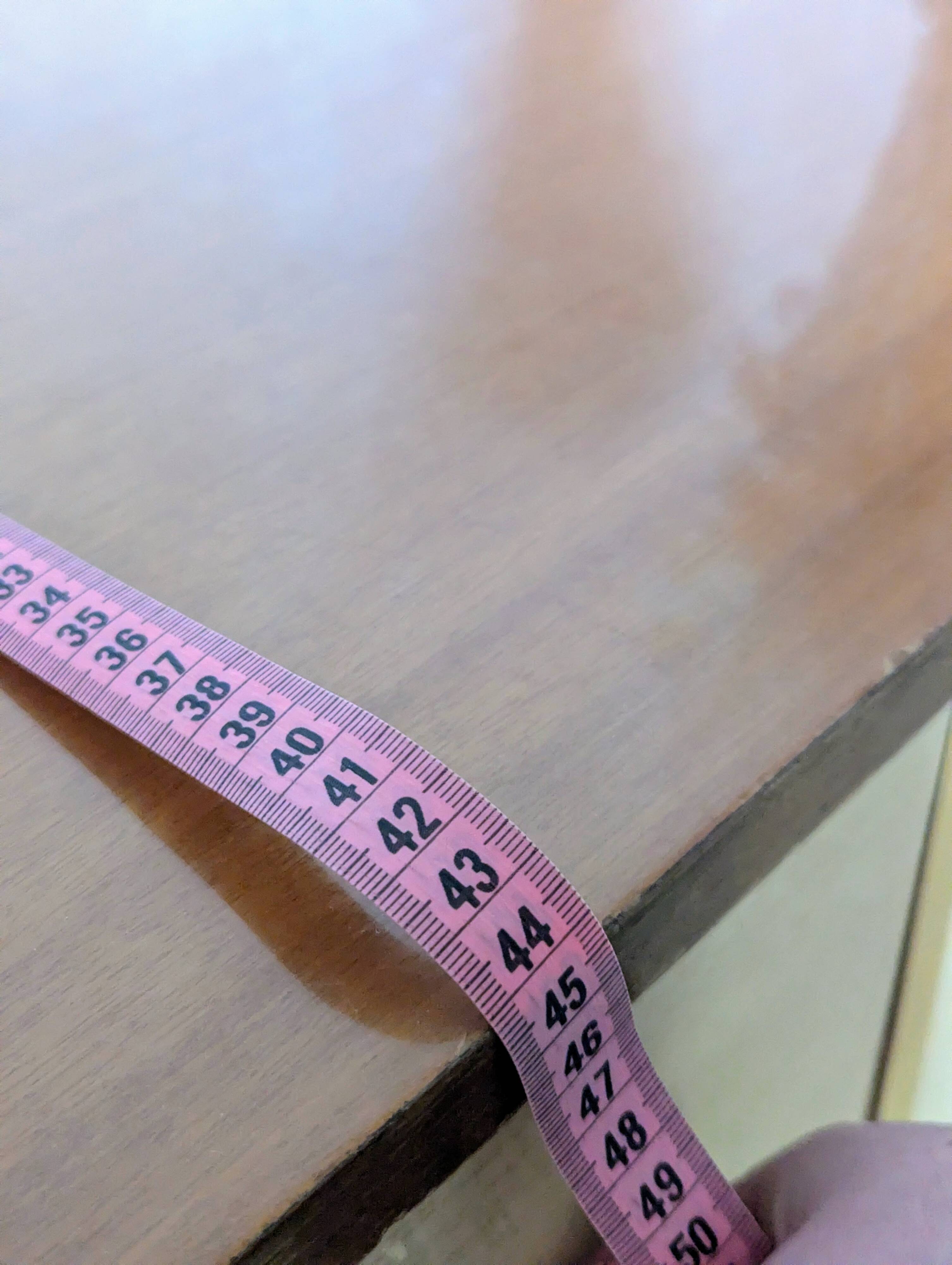 Vintage sideboard from the 50s/60s with tapered legs in a Scandinavian style.