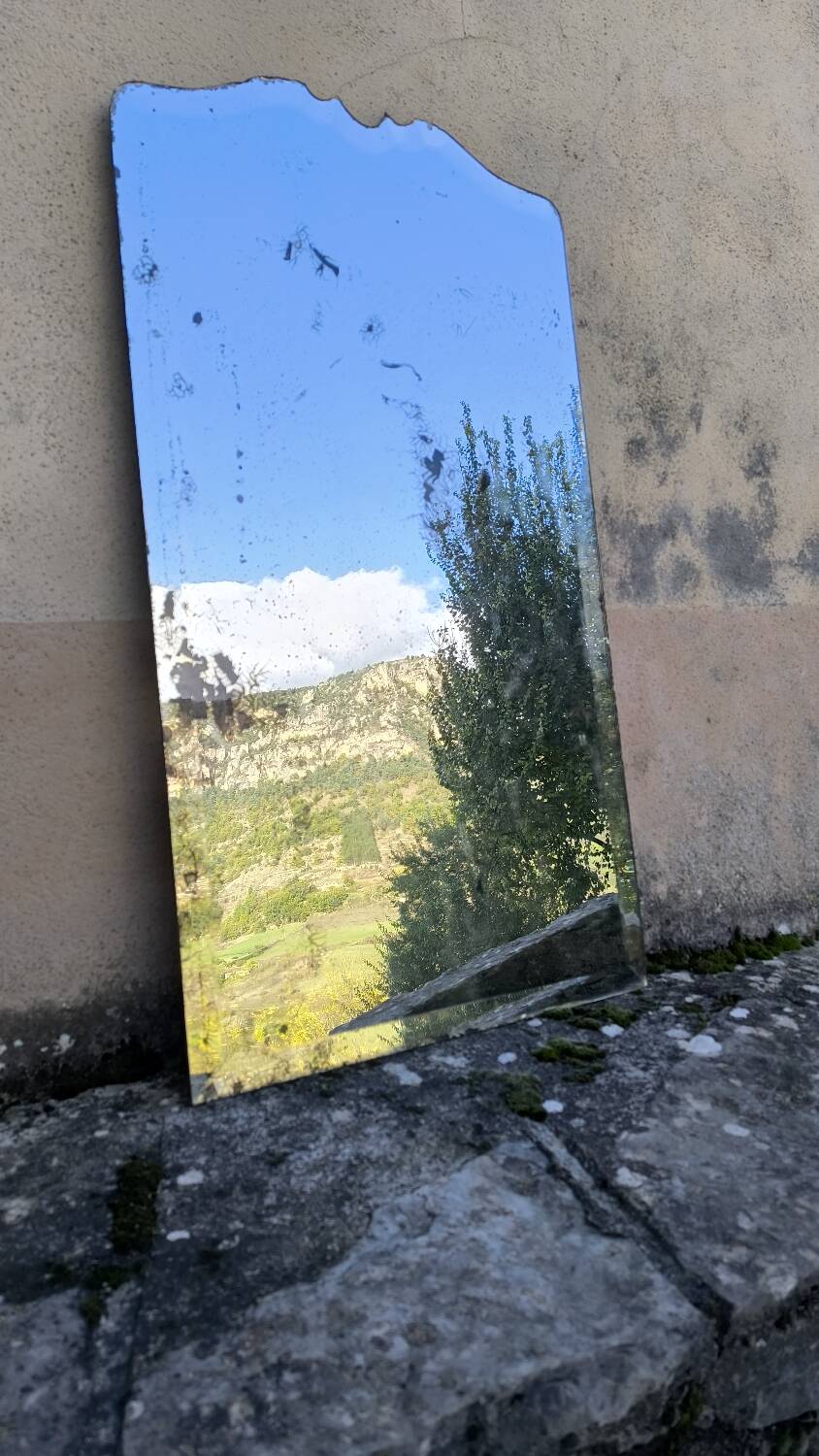 Beveled mirror 124 x 70