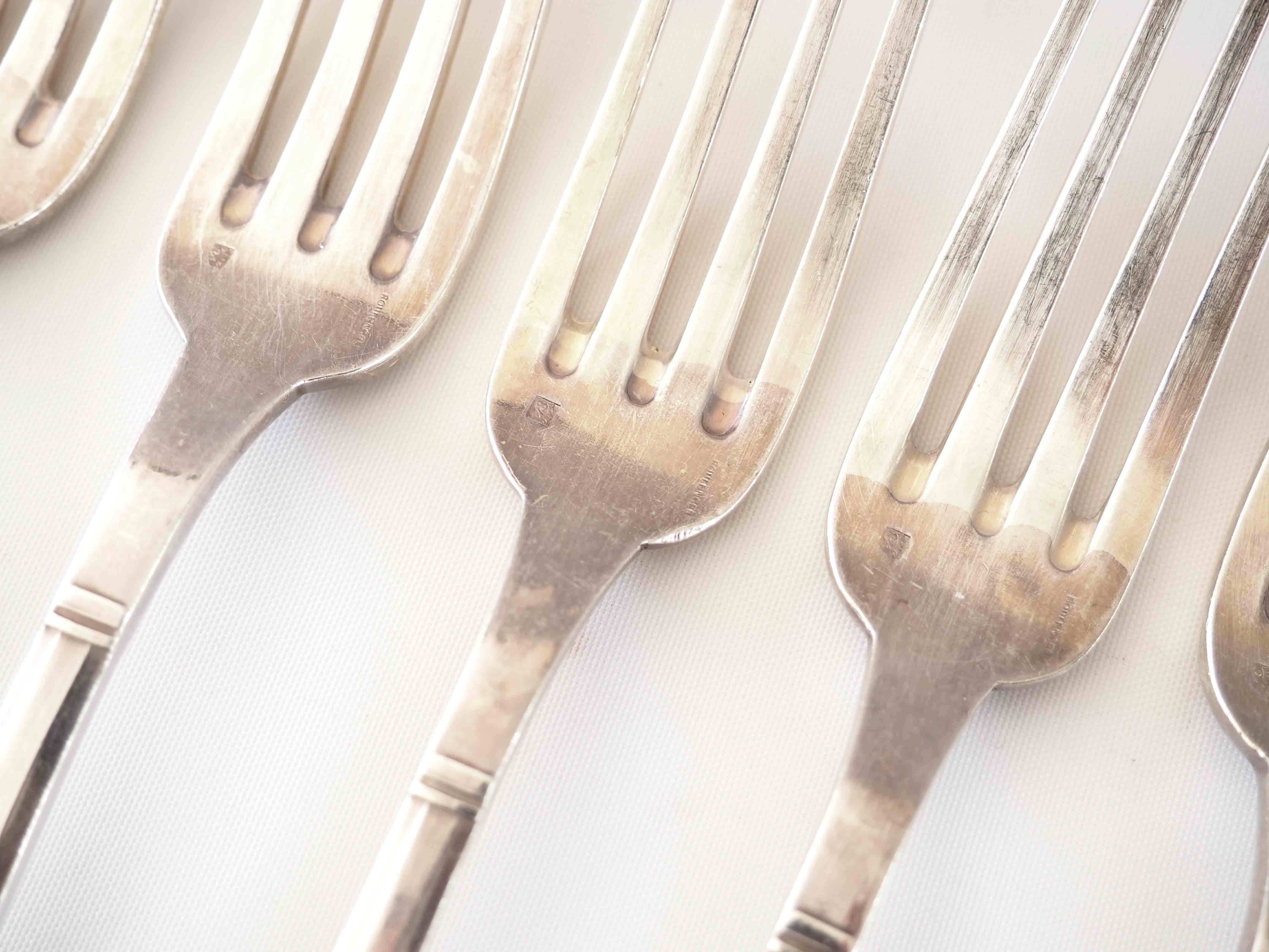 Silver cutlery set