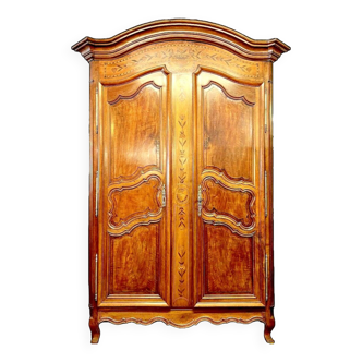 Armoire Louis XV Provençale de mariage en noyer d'époque XVIII siècle