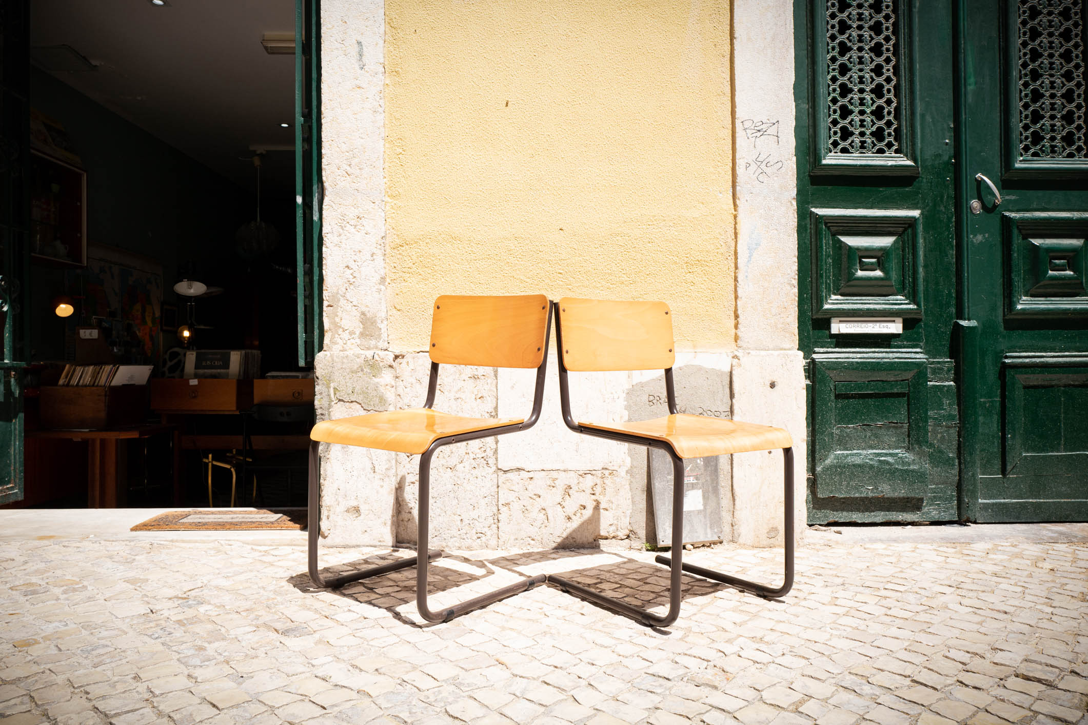 Escolar chair by Siza Vieira