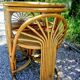 Ensemble d'une table et deux chaises en rotin