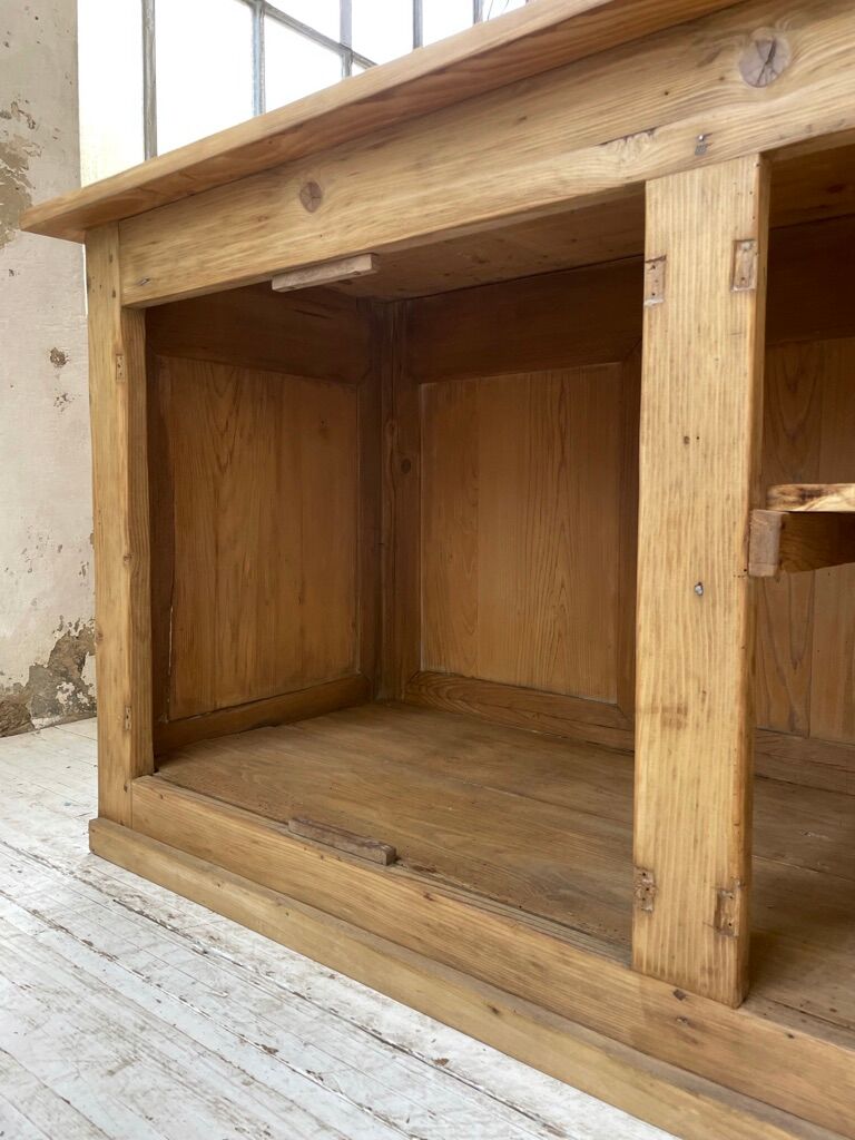 1900 pine trading post