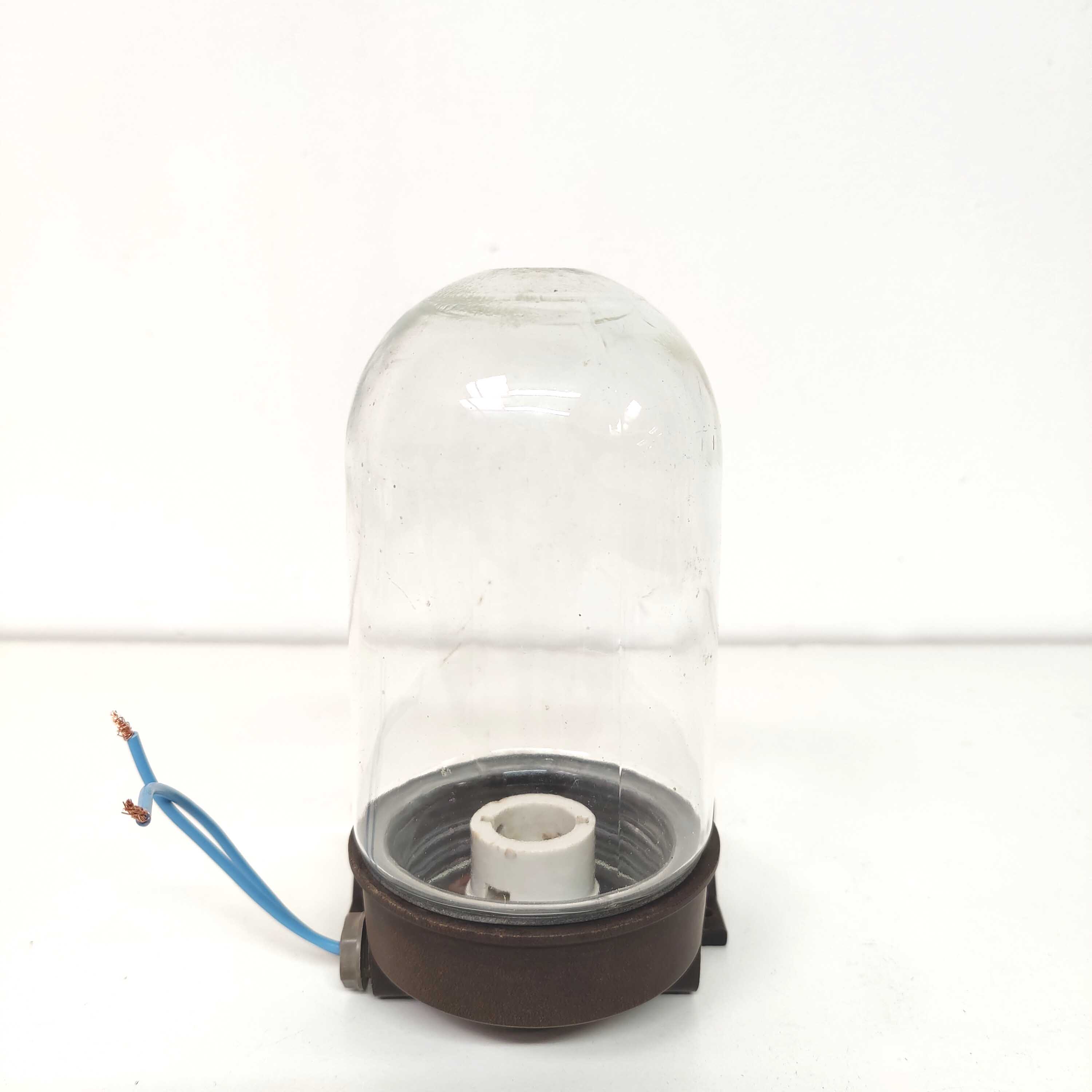 Applique globe en verre et bakélite industriel