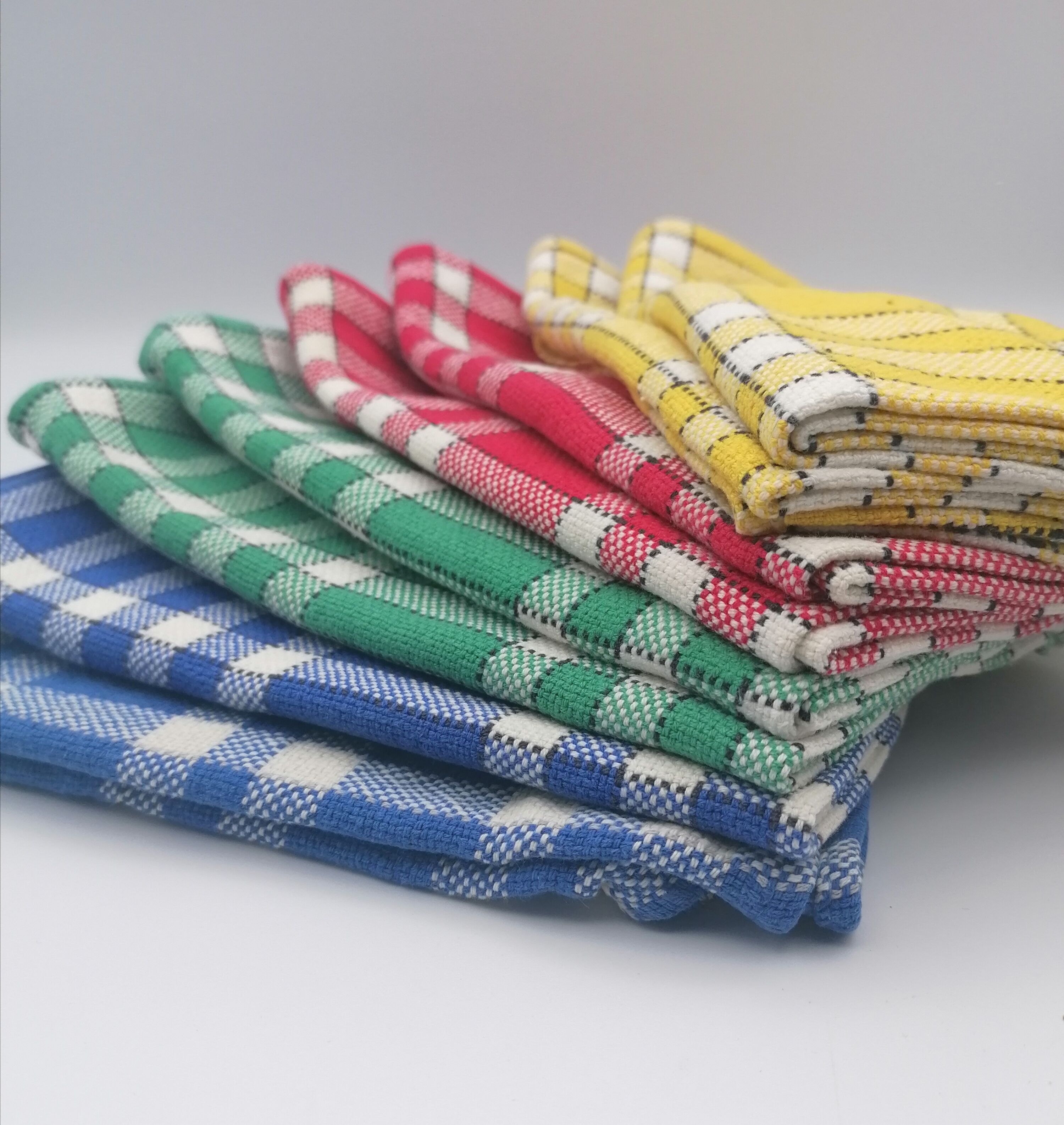 Eight vintage napkins