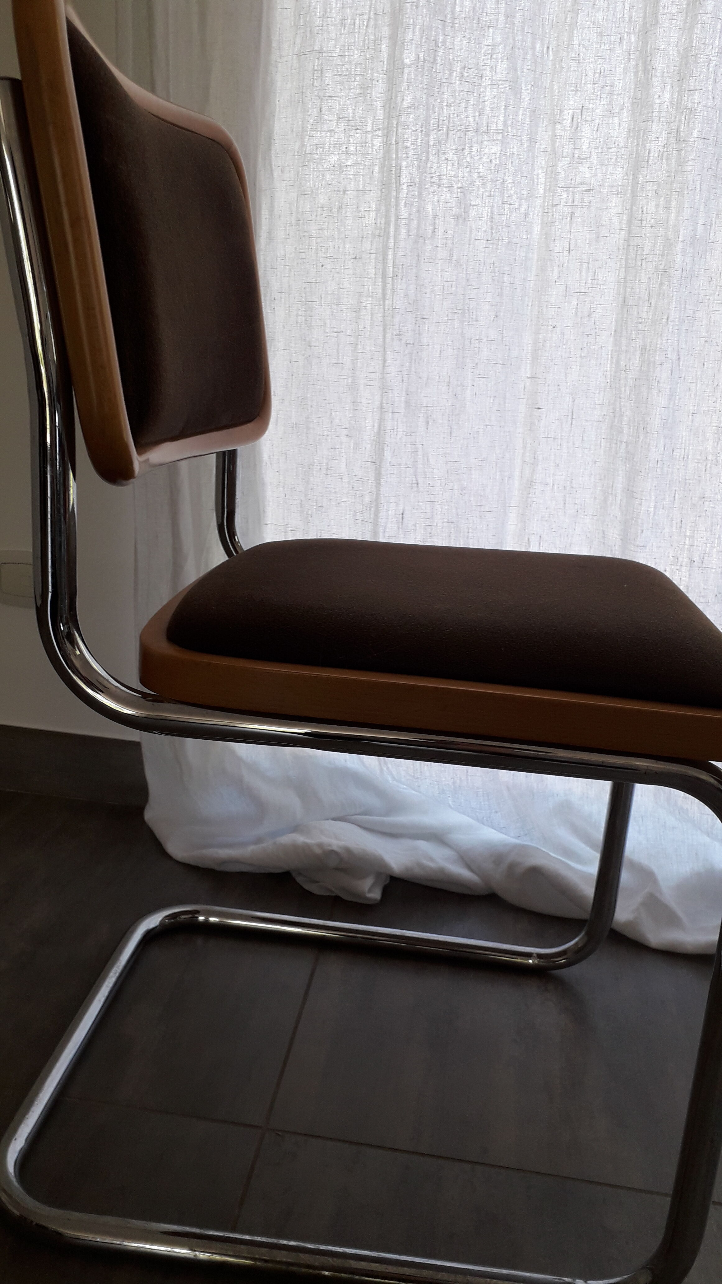 Lot 4 cesca chairs by Marcel Breuer