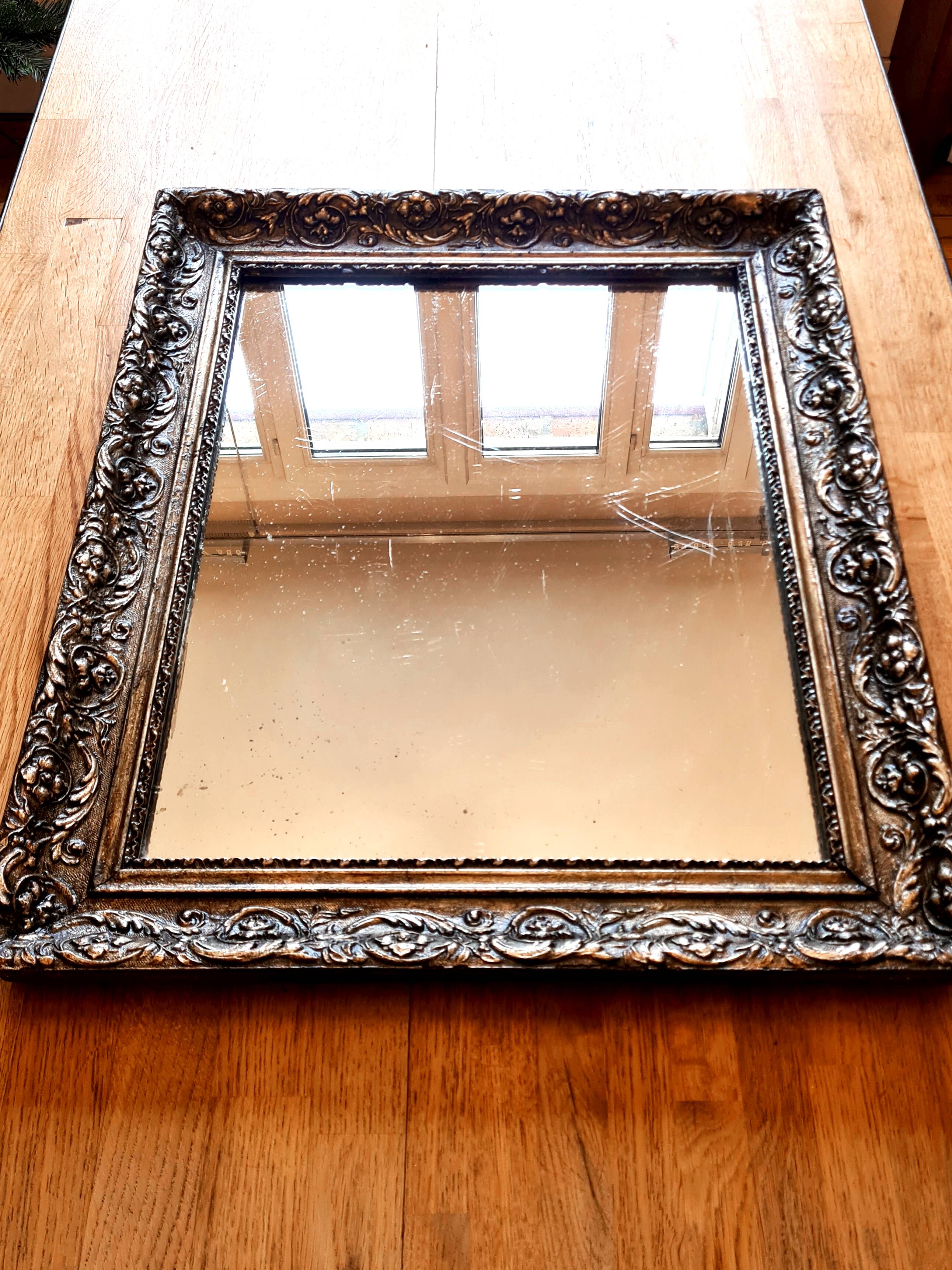 Antique silvered mirror "Barthélémy" – elegance and poetry of time