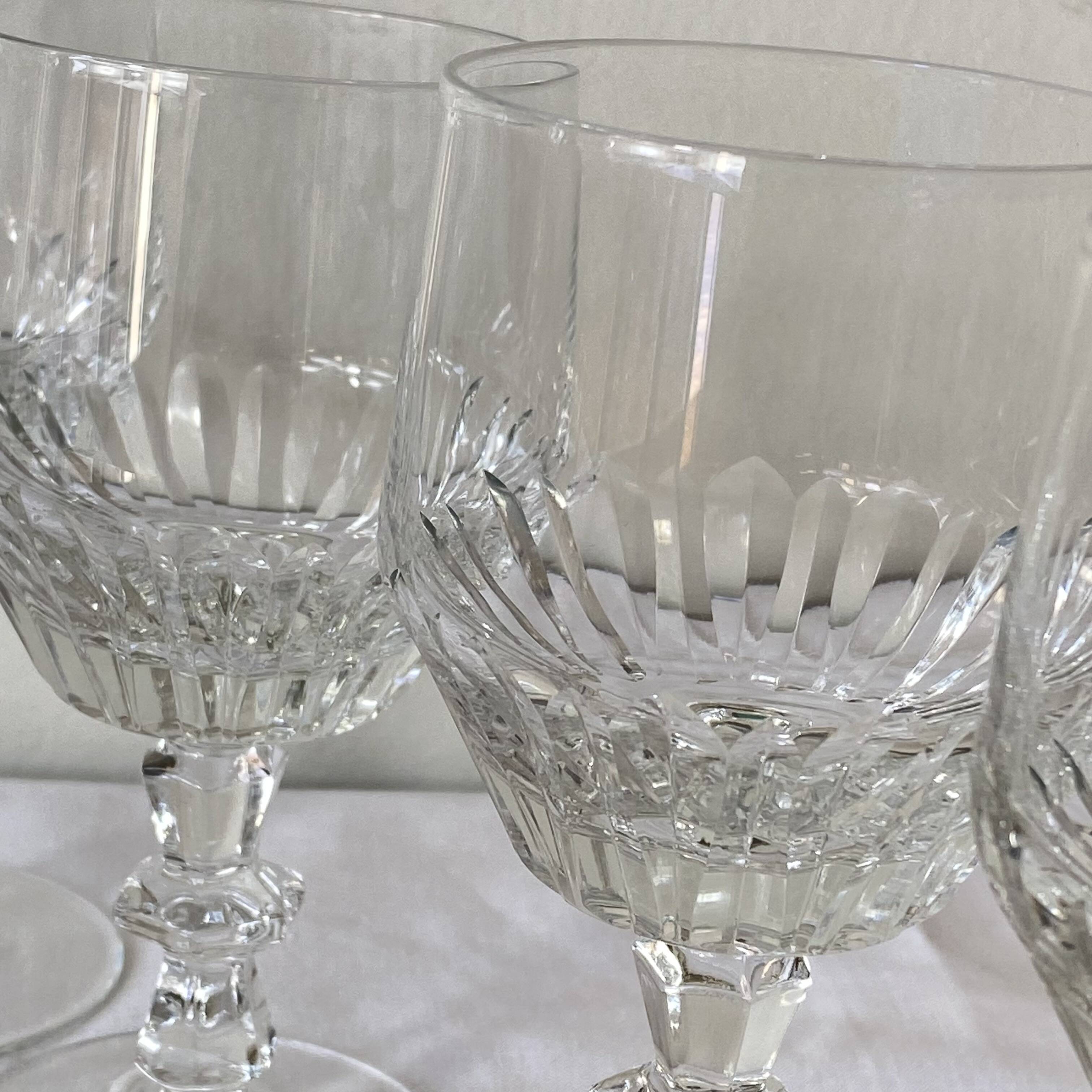 6 verres à pied anciens ciselés verre à vin ou à eau