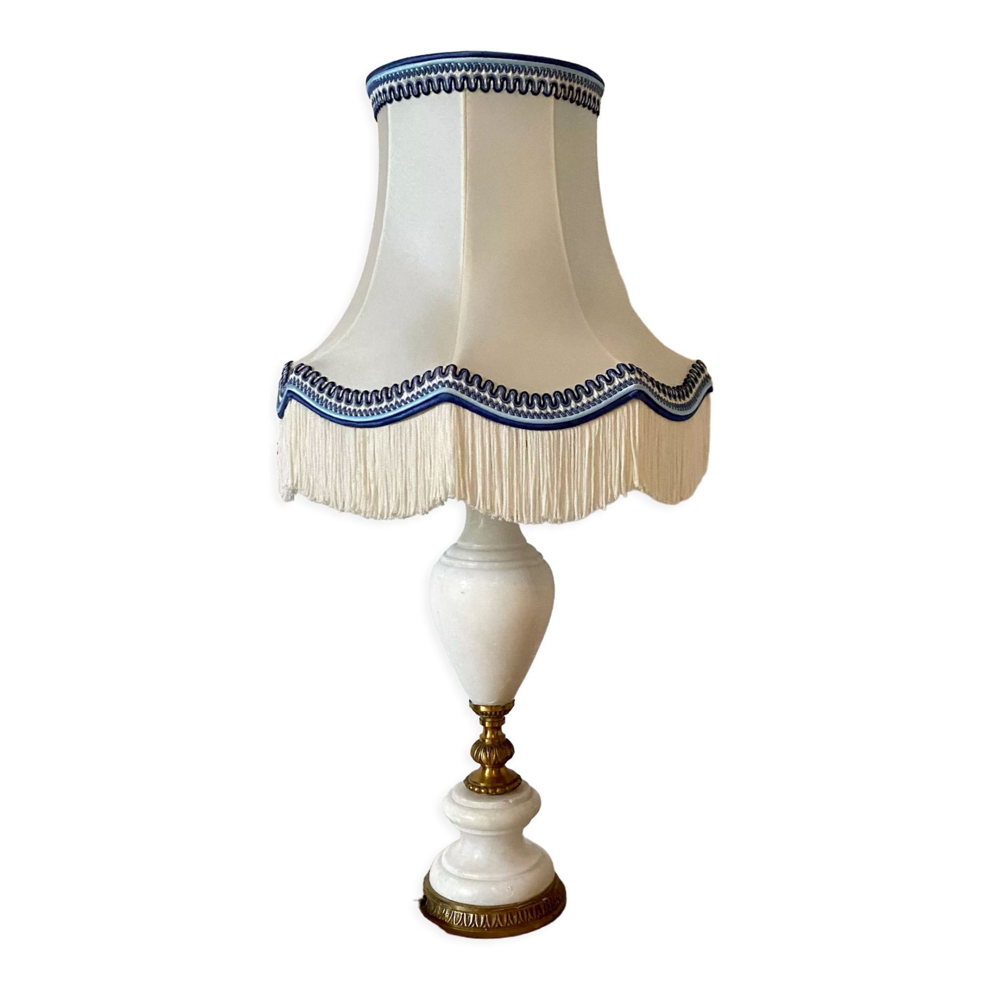 Antique lamp in albaster and brass