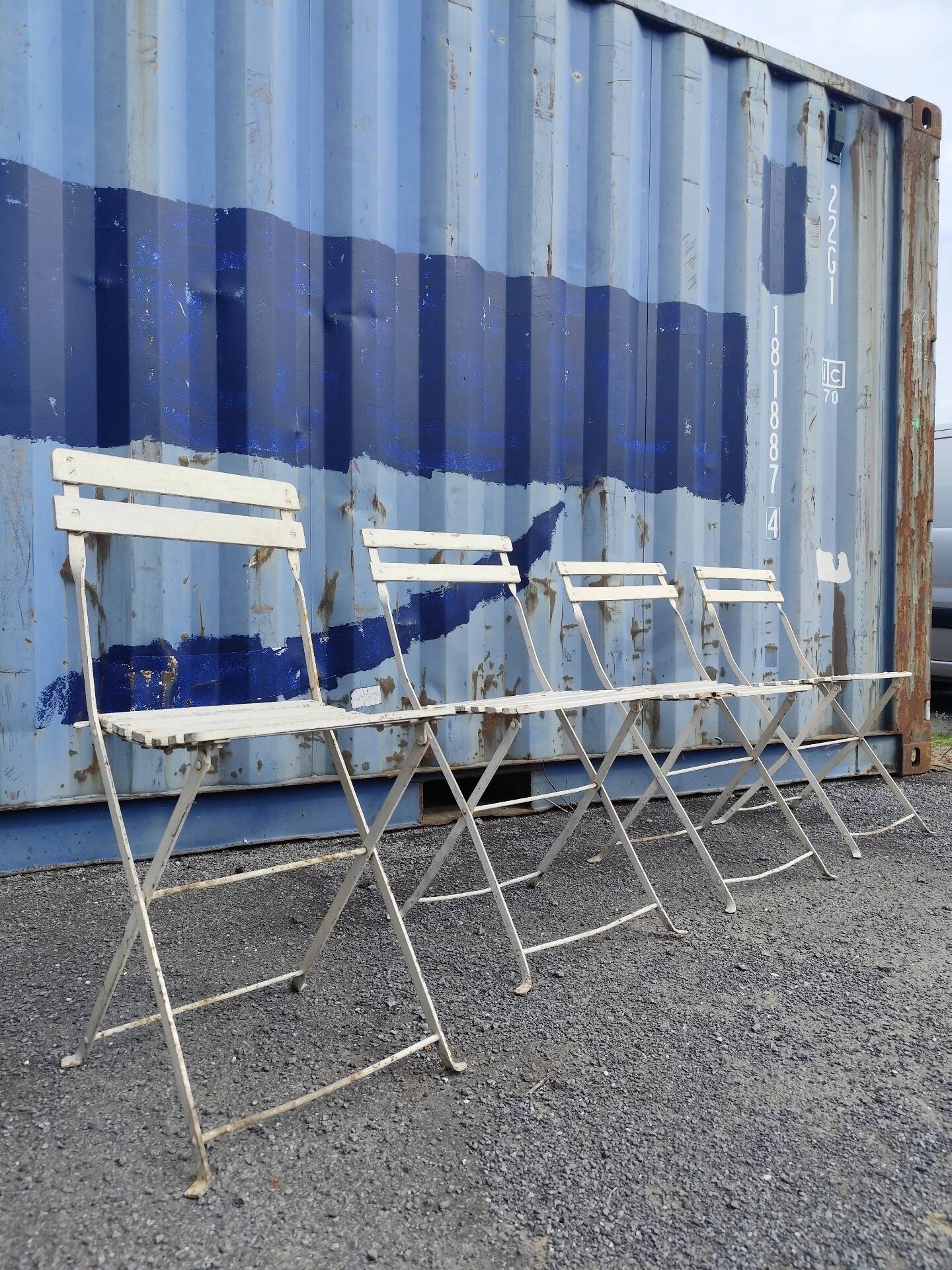 Set of 4 garden chairs
