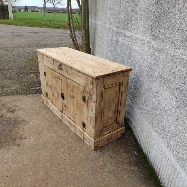 Parisian buffet in natural wood