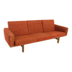 Canapé scandinave ''GE-236'',