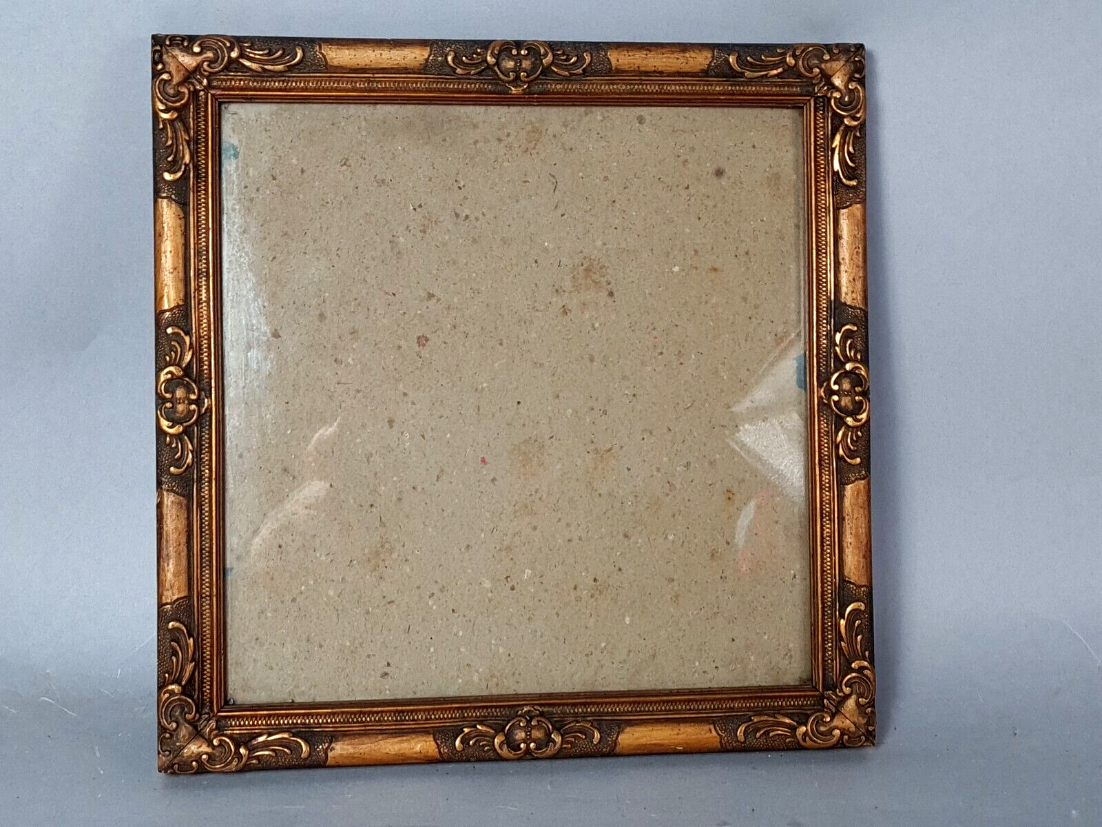 Old square frame 27x27 foliage 24x24 cm gilded stucco wood + glass SB113