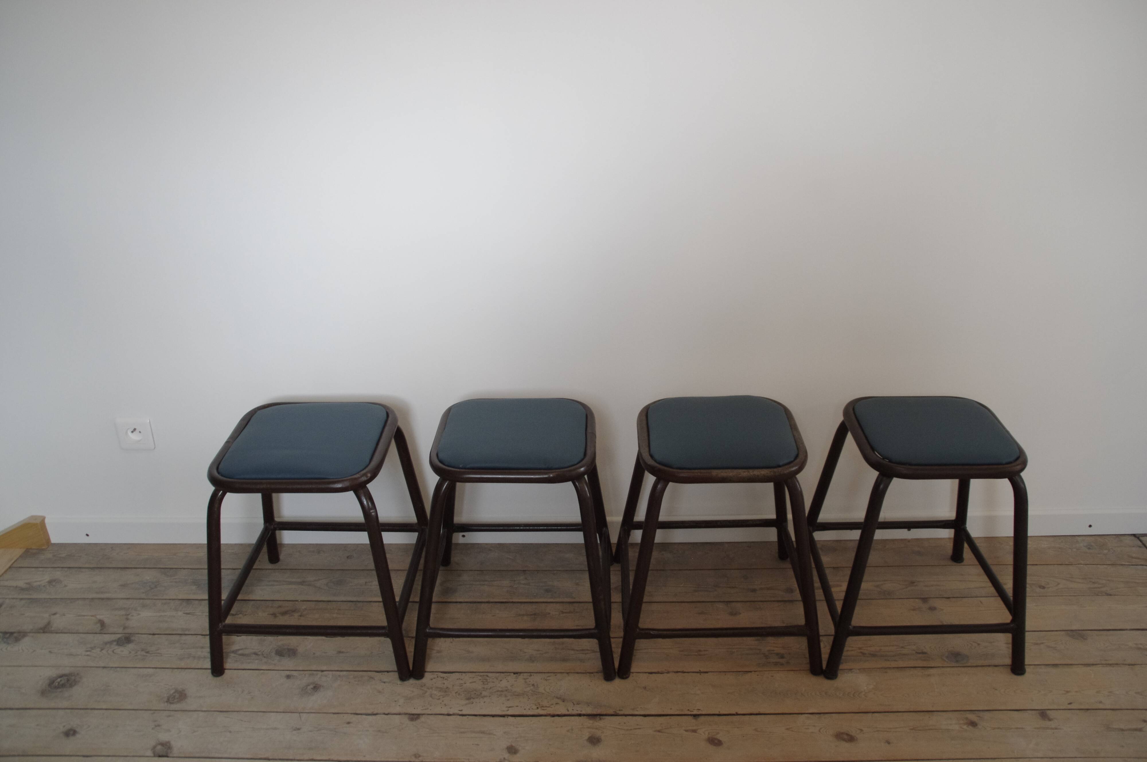 Lot of 4 industrial stools