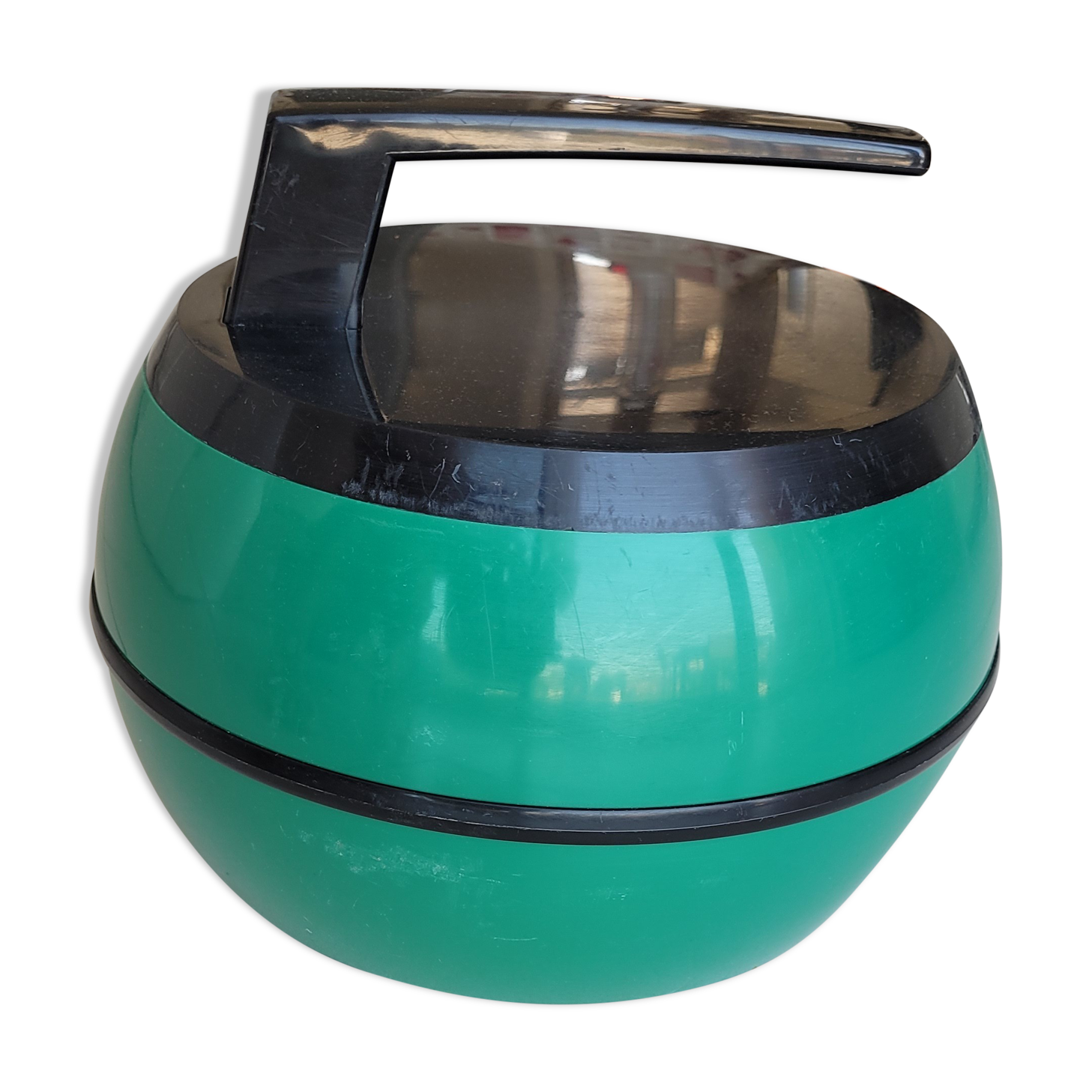 Vintage curling ice bucket