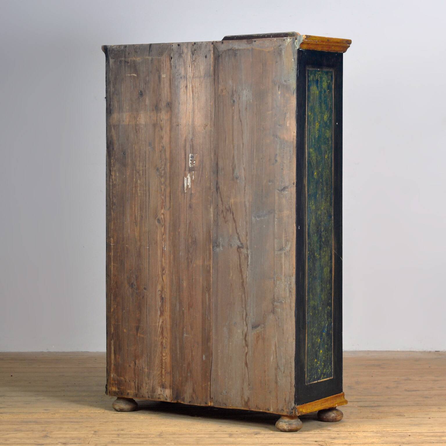 Hand painted Pine Wedding Cabinet, anno 1782