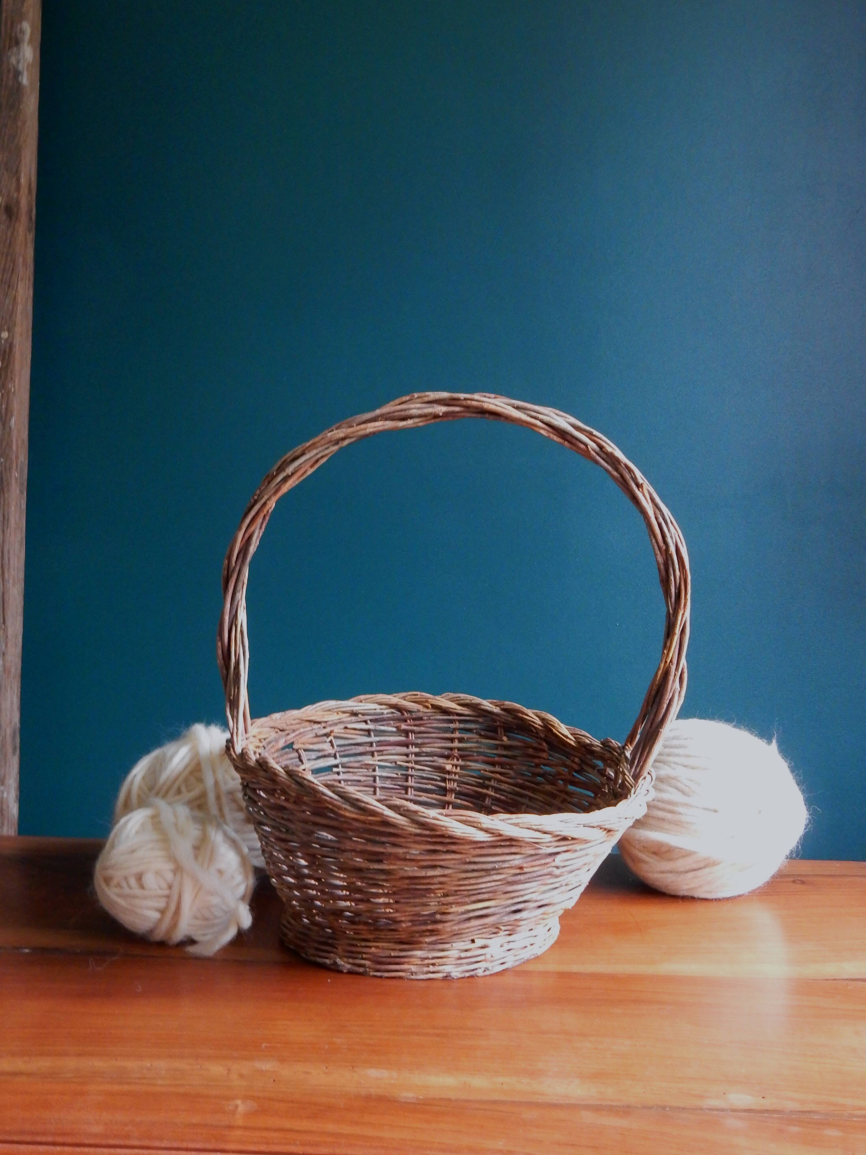 Panier en osier tressé vannerie artisanale