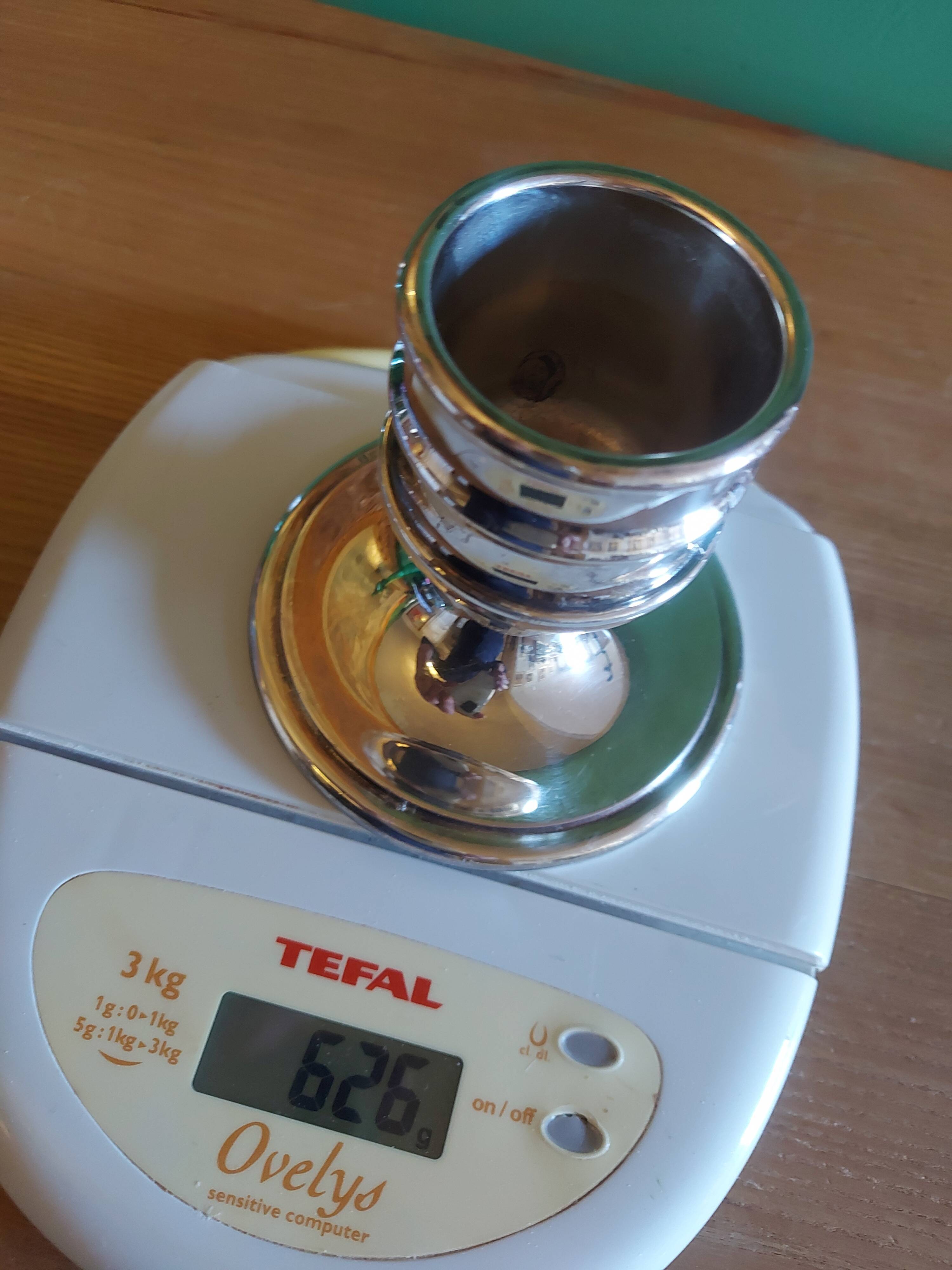 Silver metal design candle holder