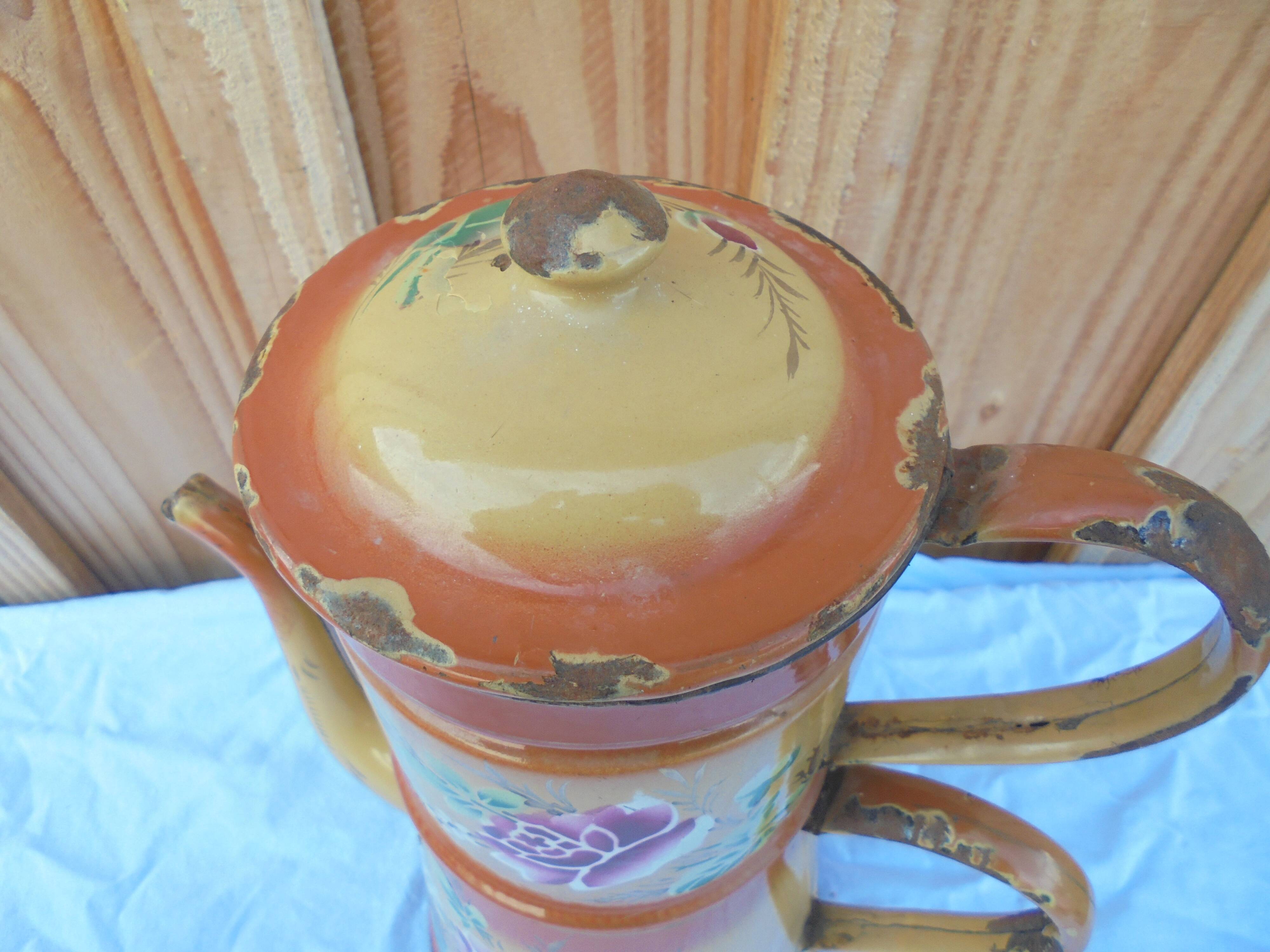 Enamelled cafeite floral decoration