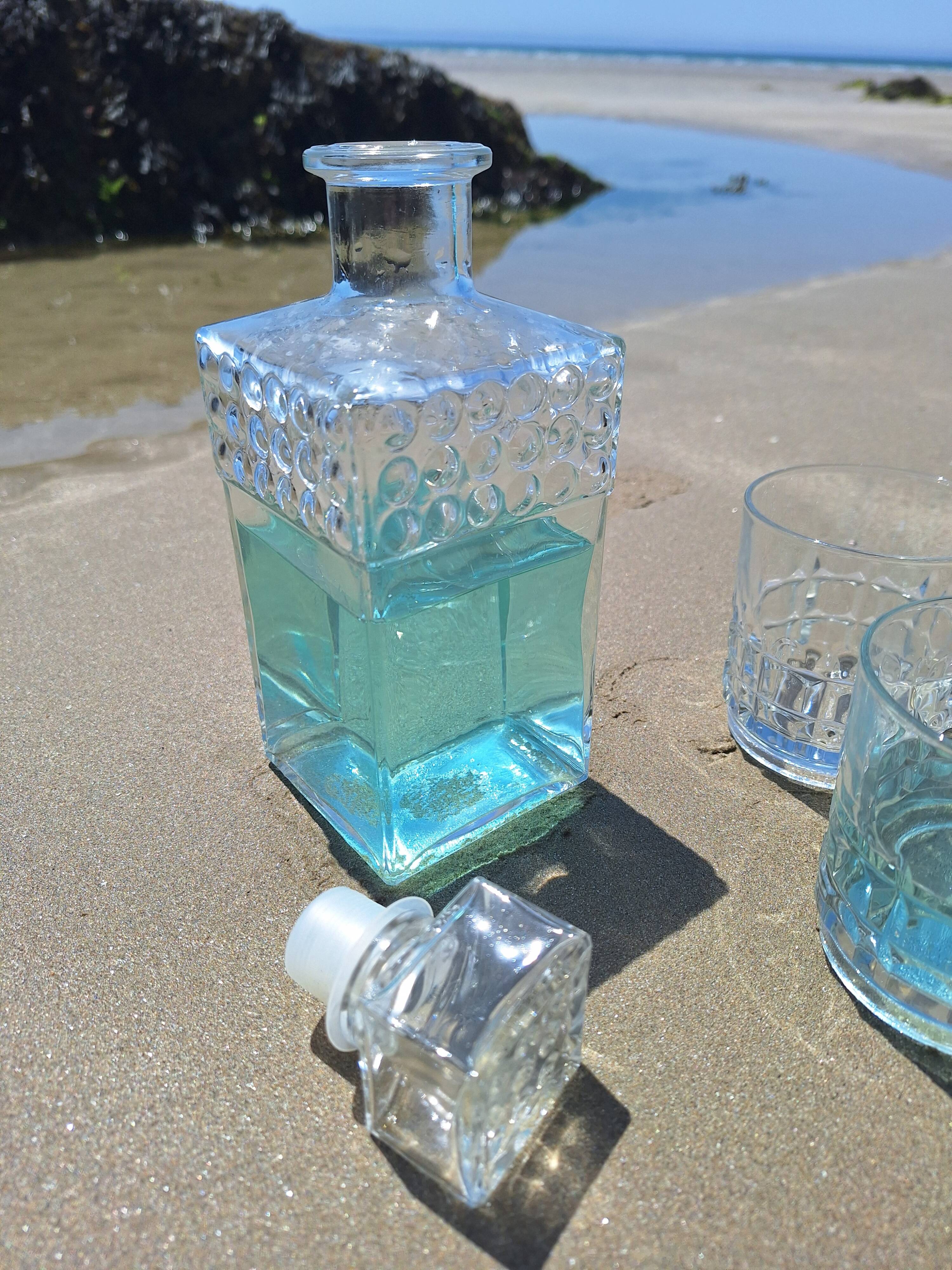 Glass whisky ball carafe