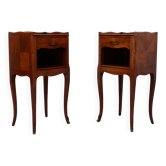 Paire élégante de tables de nuit antiques, en palissandre et noyer, France, années 1950.