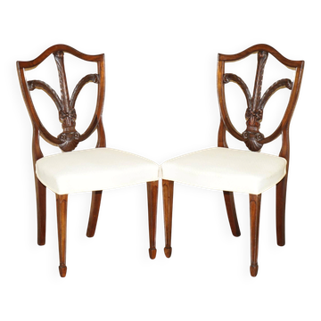 Pair of Victorian George Hepplewhite Prince of Wales accent chairs