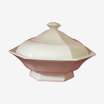 White porcelain soup dish