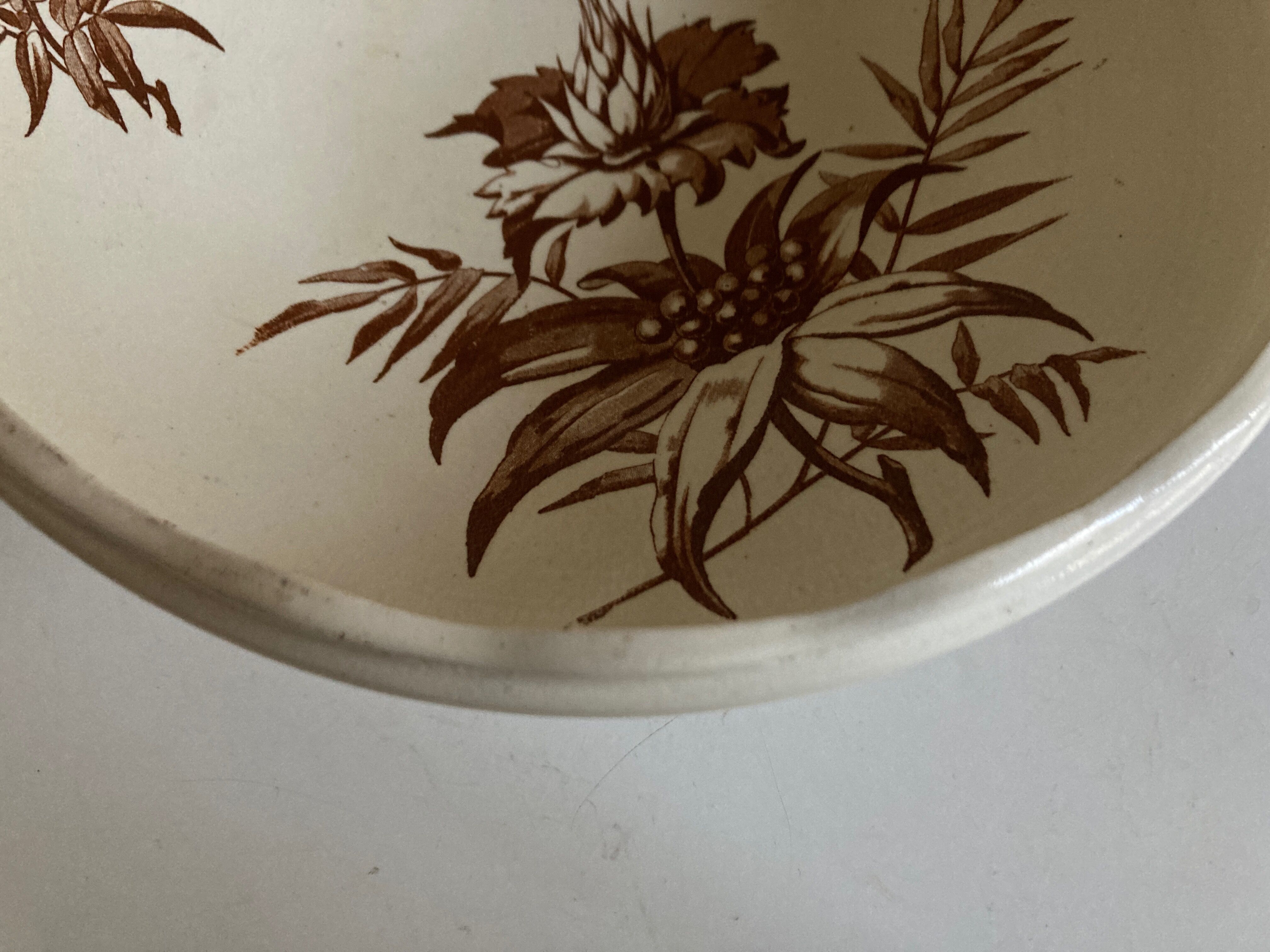 Compotier with gadroons in faience of Clairfontaine 1890 with flowers