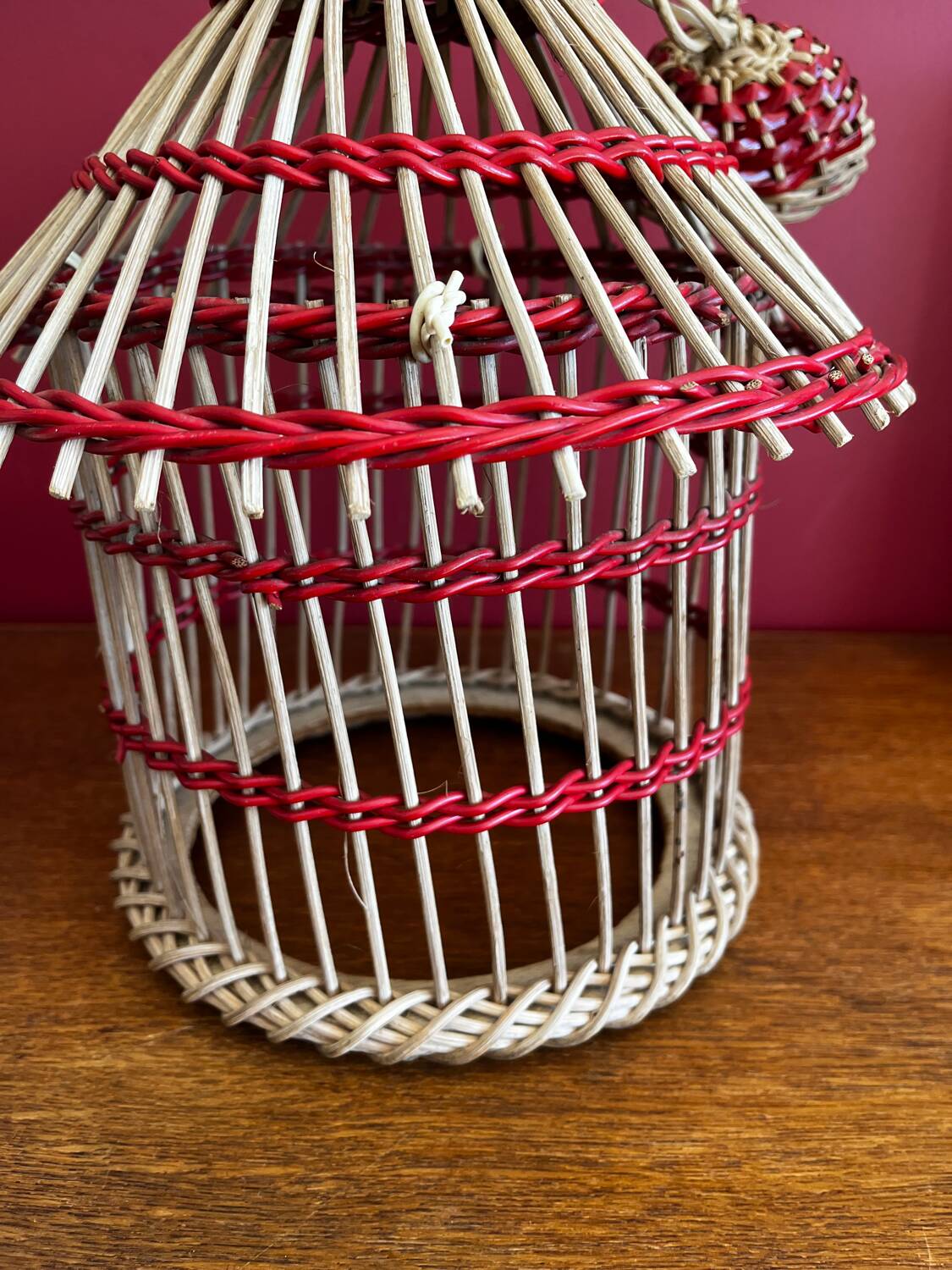 Suspension cage en osier
