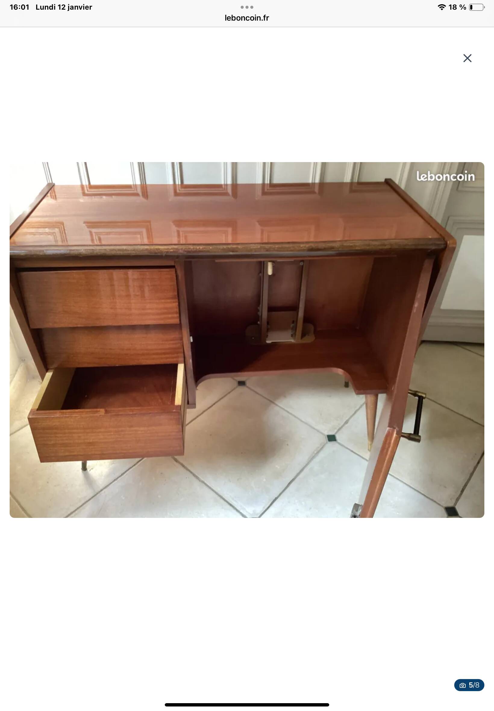 Vintage 1969 piece of furniture, sideboard, small side cabinet.