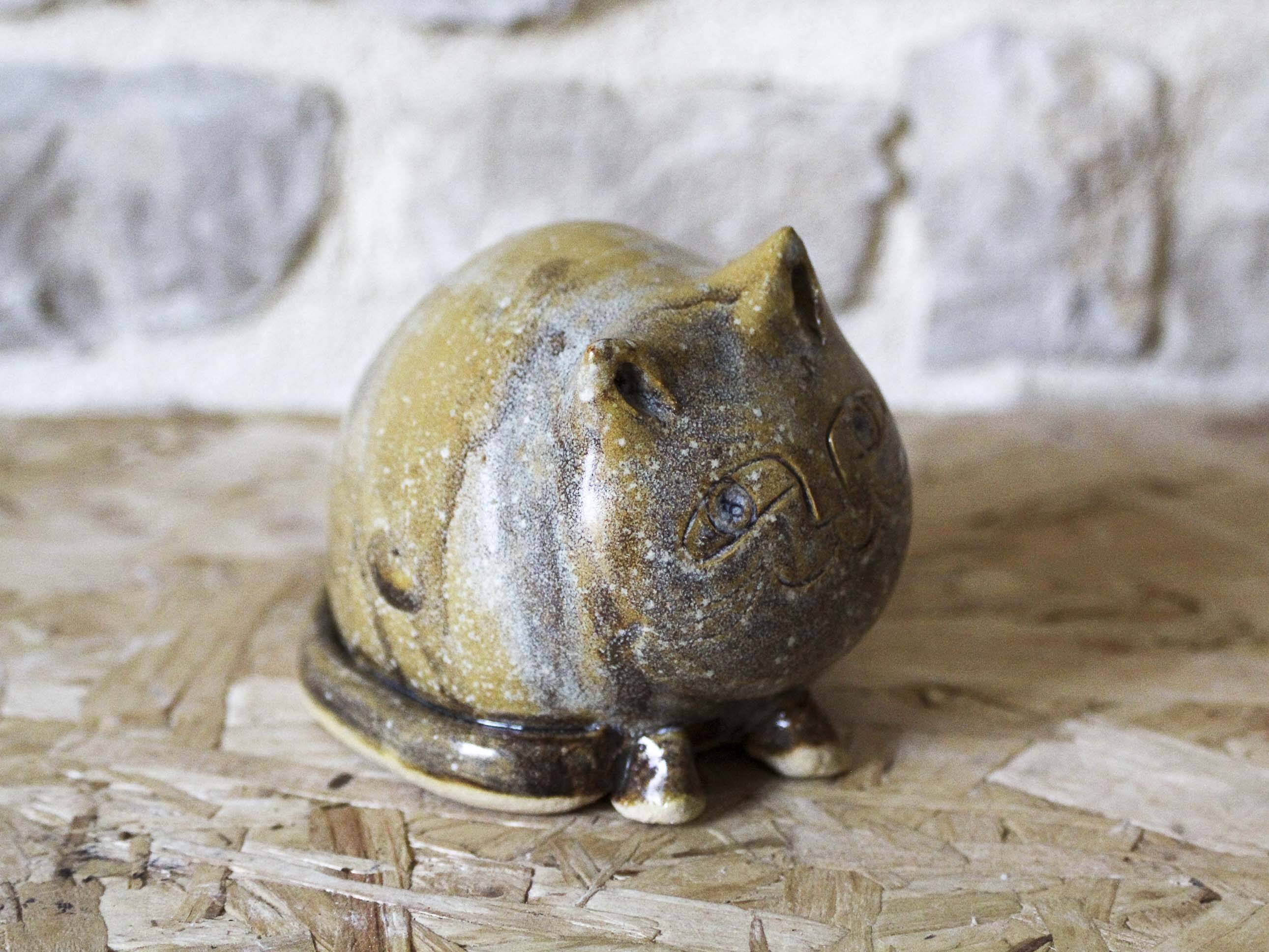 Annie Maume ceramic cat