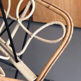 Metal and scoubidou magazine holders