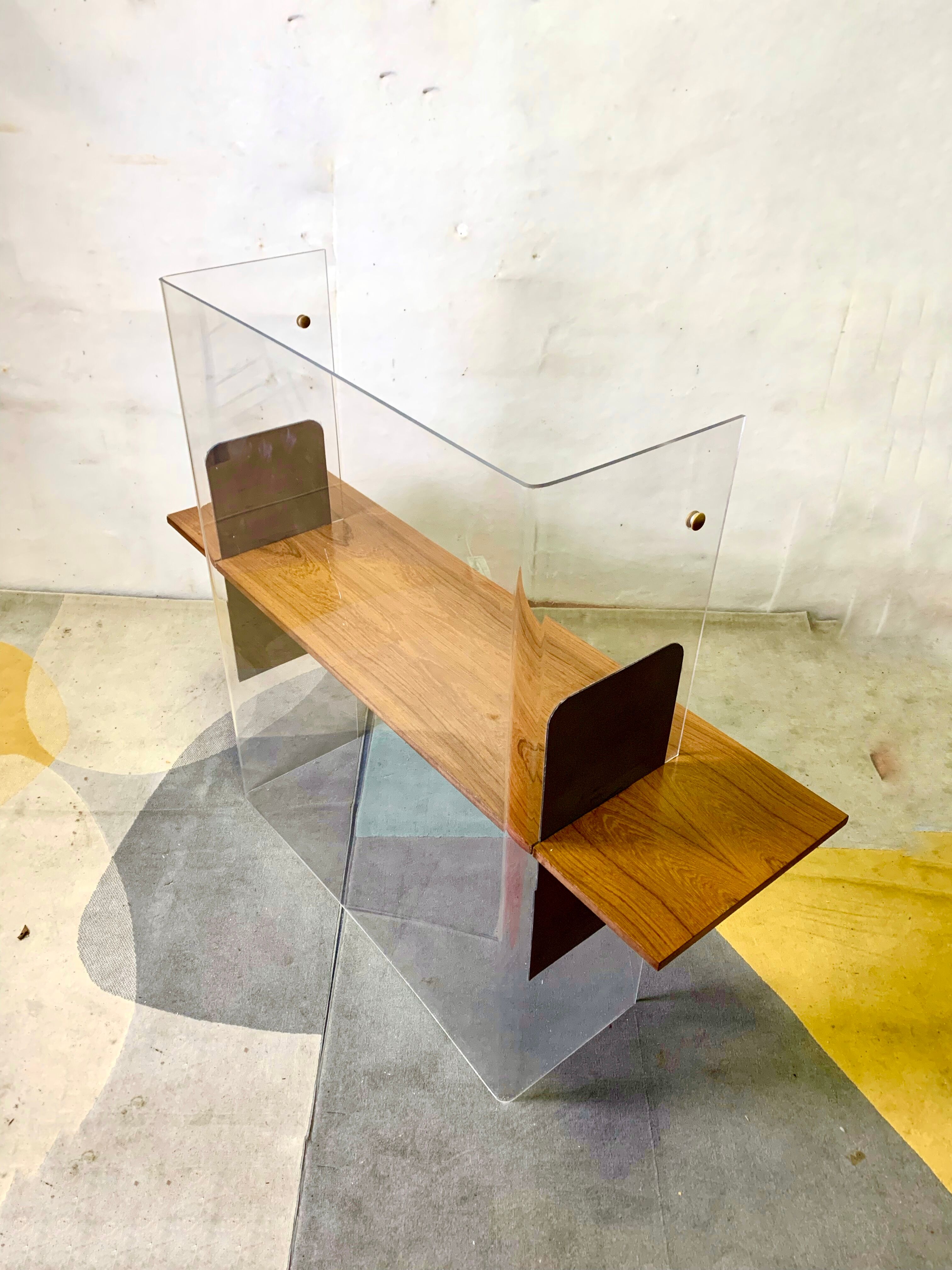 Bureau space age roomdivider 1980