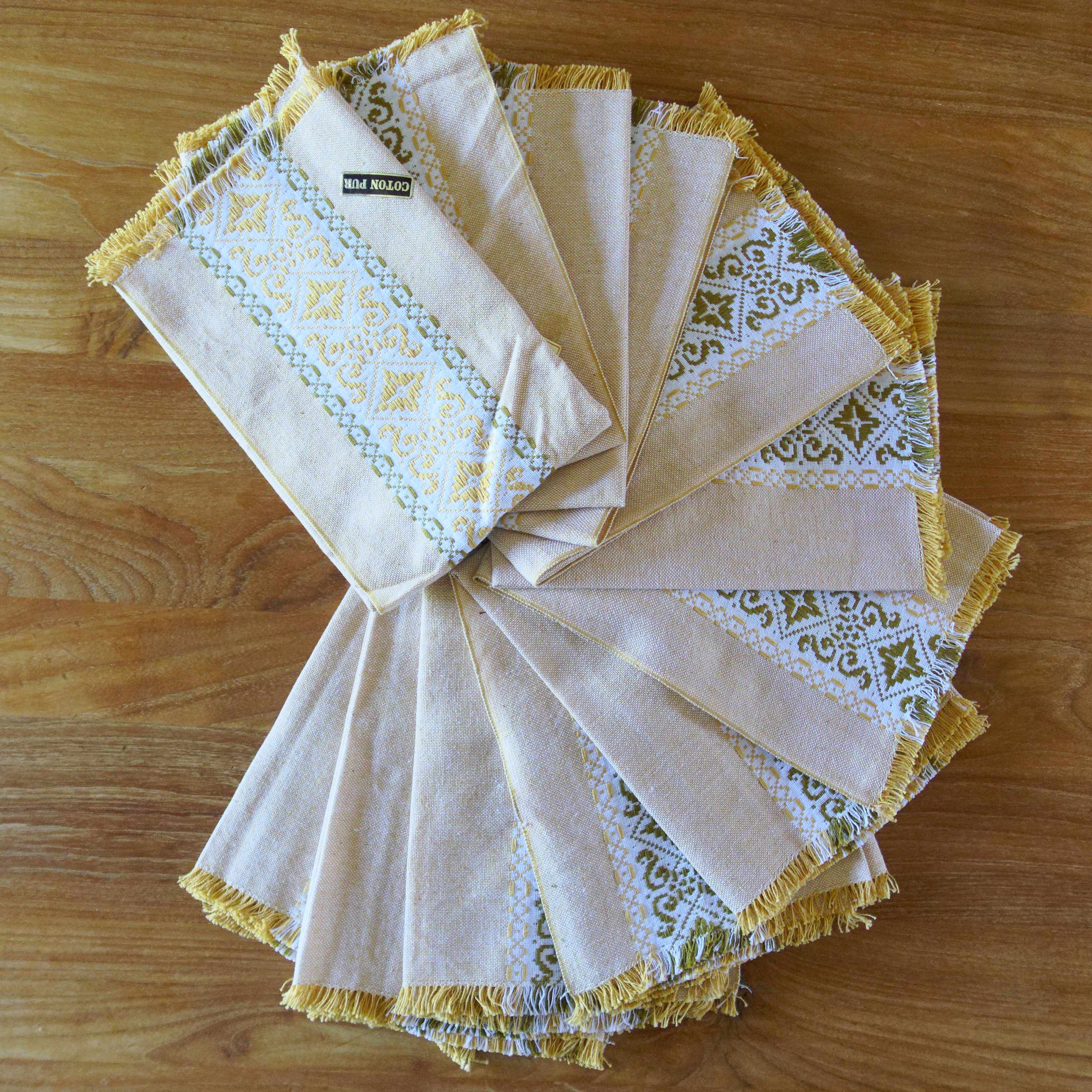 Rectangular Catalan tablecloth 12 vintage cutlery