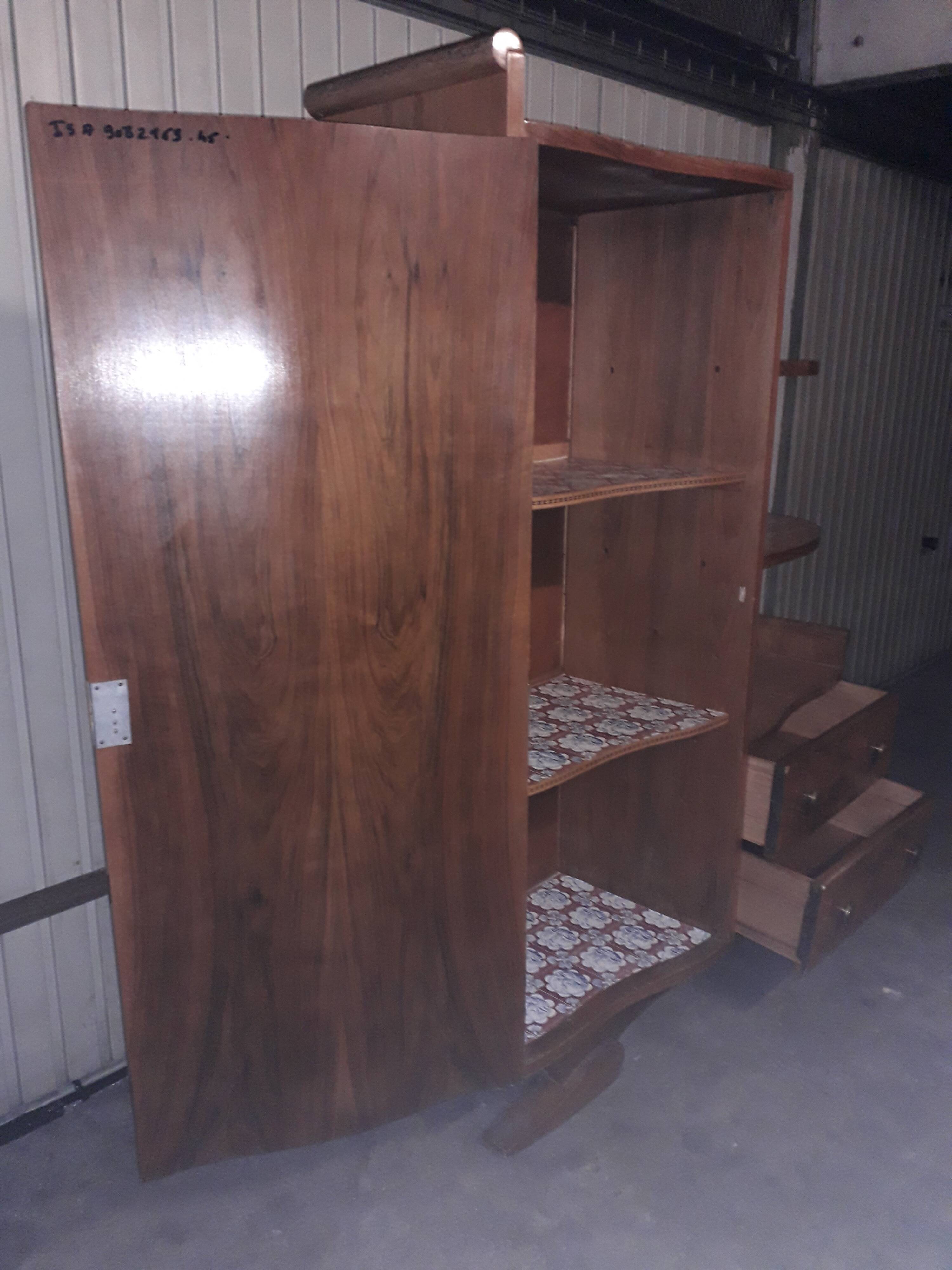 Aymeteric cabinet art deco