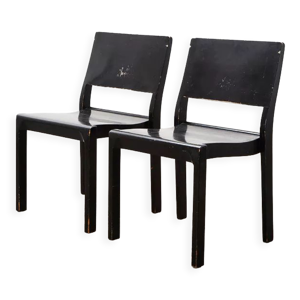 Paire de chaises 611 par Alvar