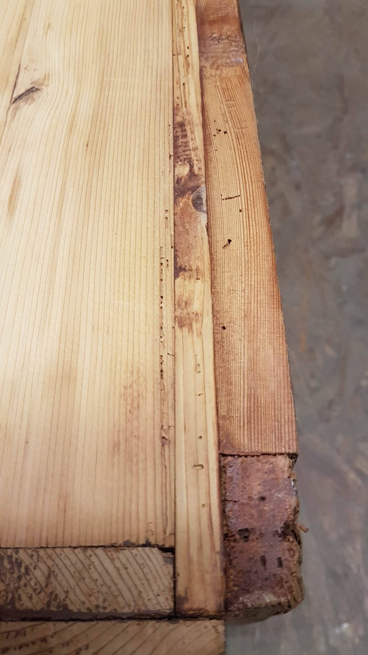 Old curved travel trunk, in pine, stripped 98x60x65