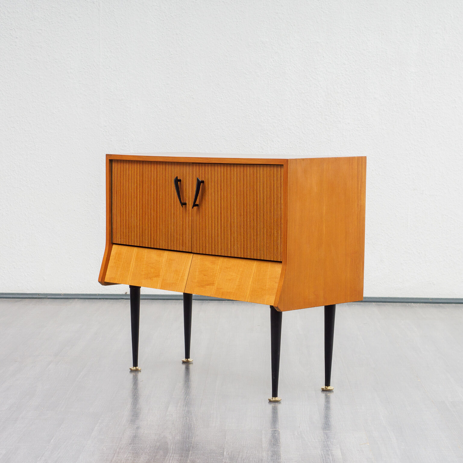Small dresser 50s, two-tone ash and zebrano
