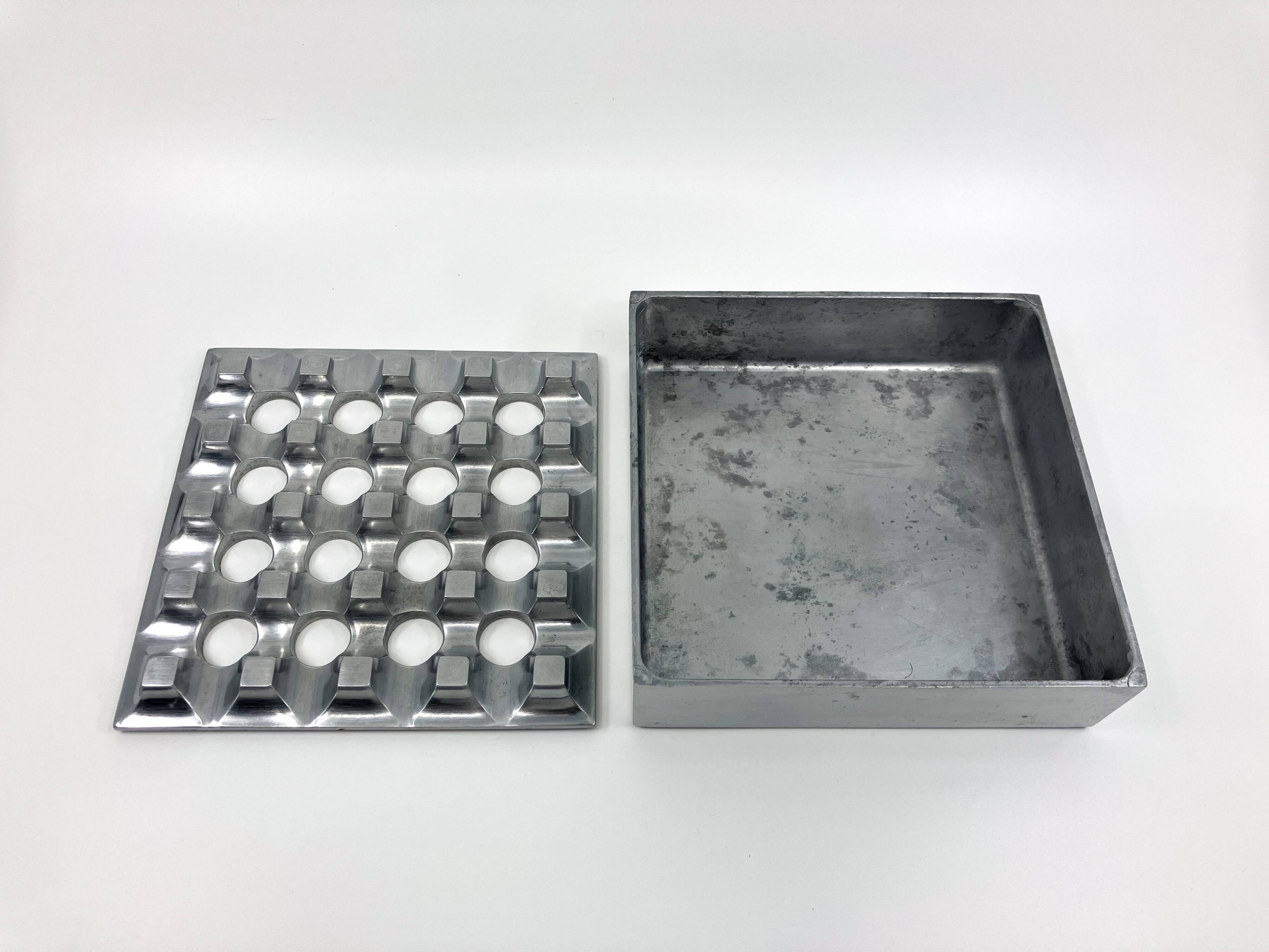 Ultima 15 ashtray • Design Ljungberg & Bäckström • 1970