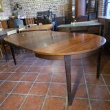 Scandinavian extendable table in rosewood from the 1960s.