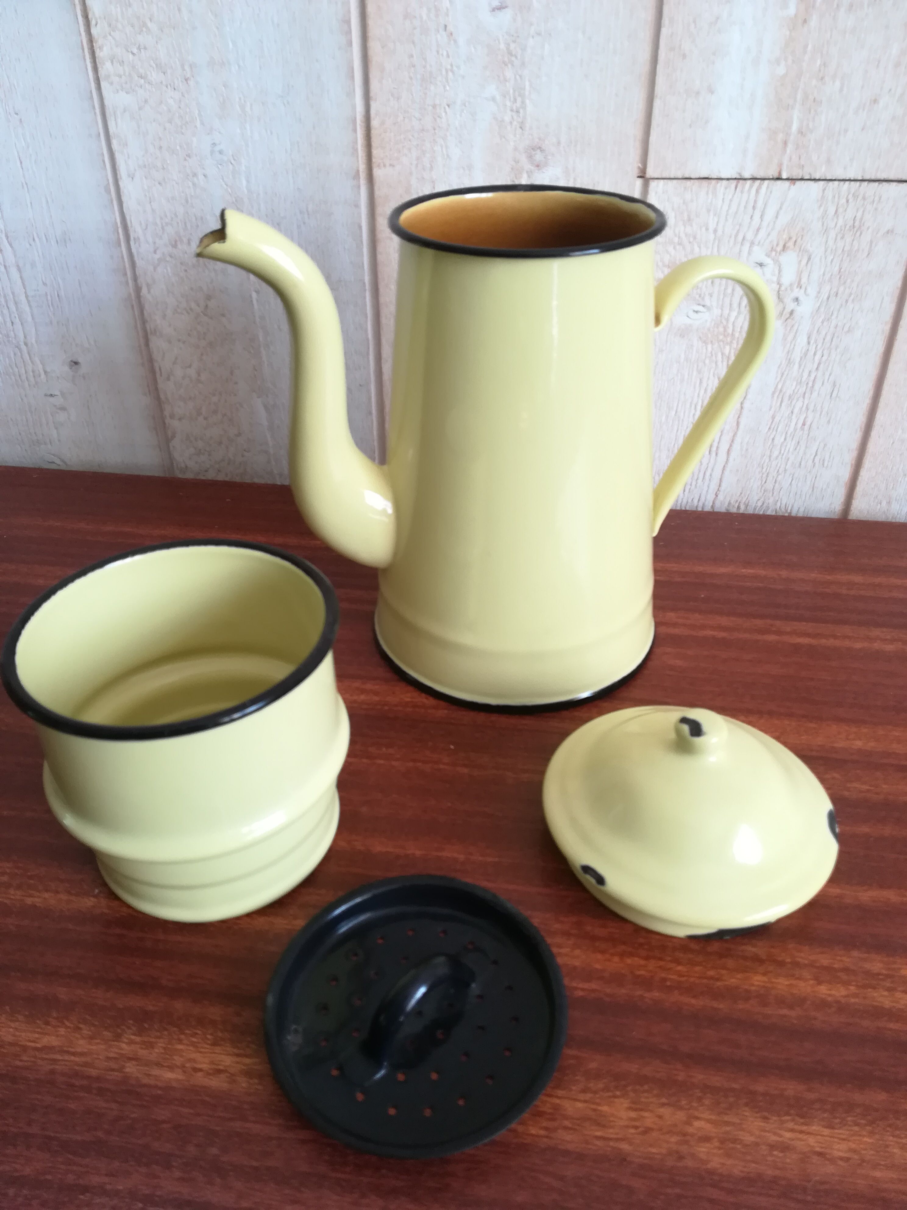 Yellow enamelled coffee maker