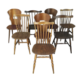 Chaises de bistrot depareillées
