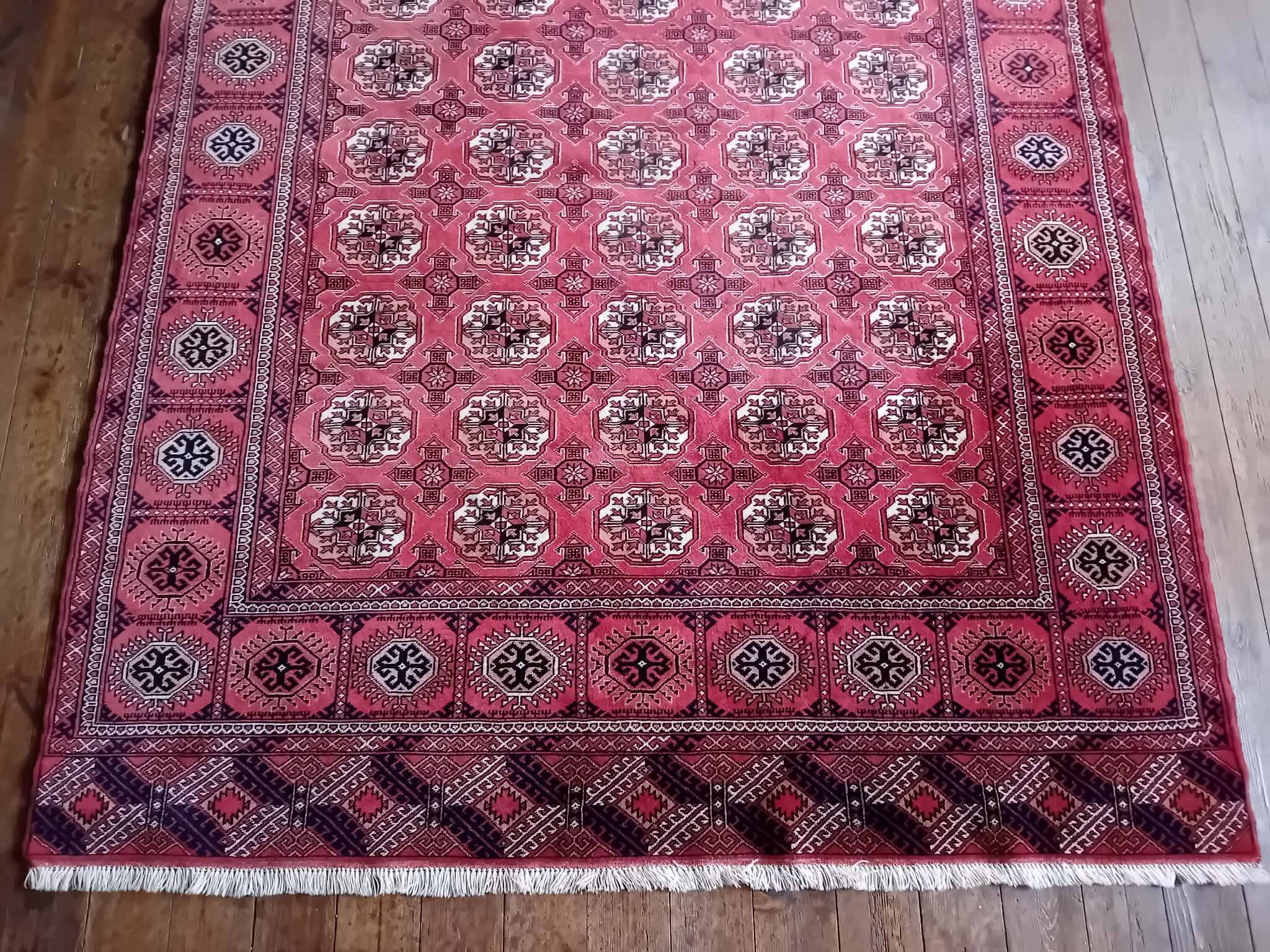 Handmade Persian Boukhara rug 240x175cm