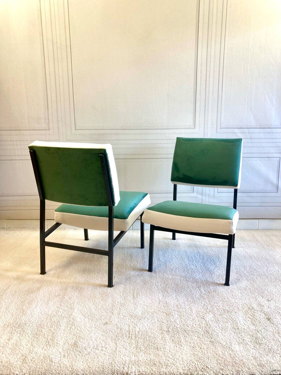 Paire de chauffeuses vintage