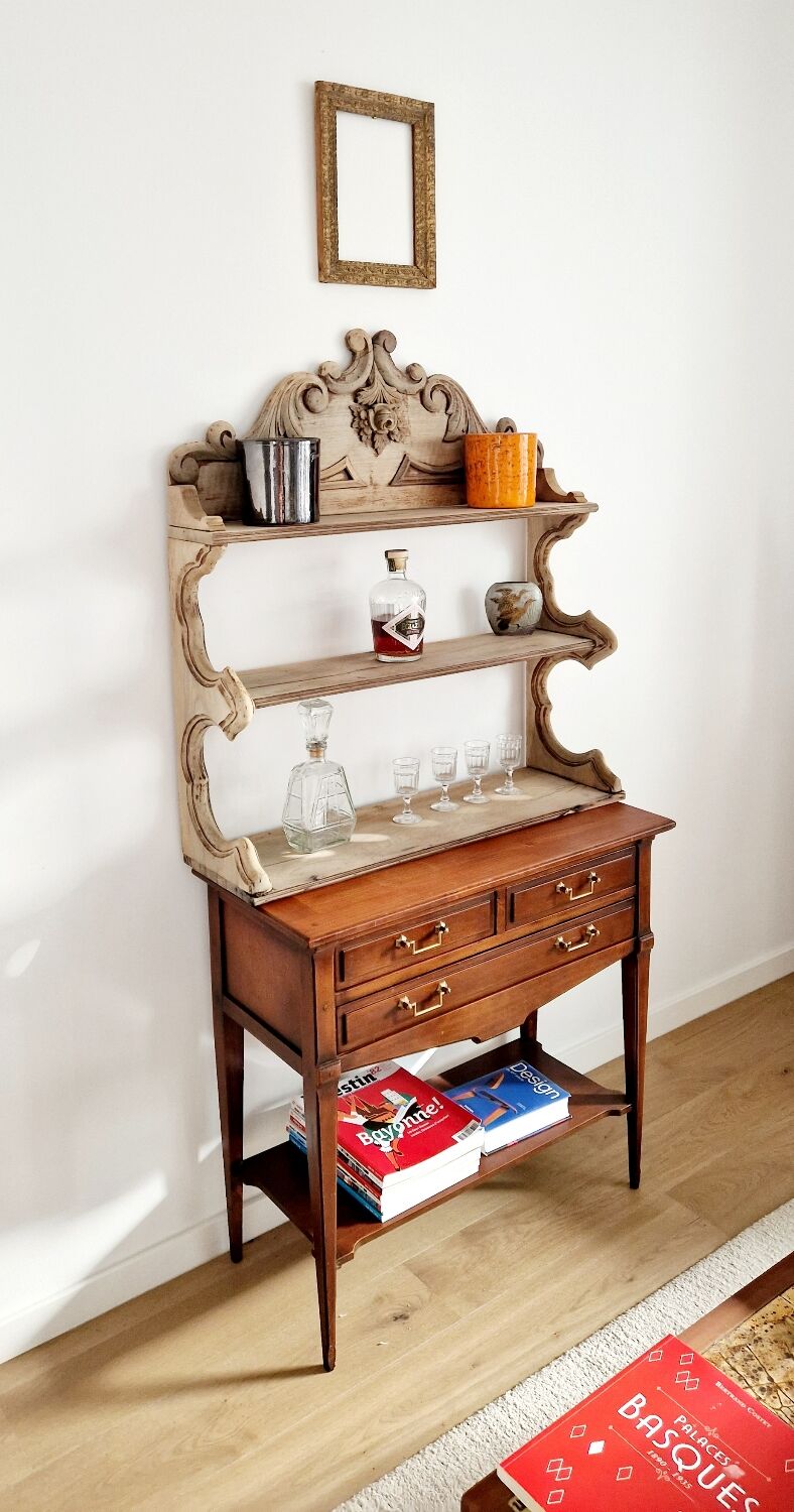 Old wall shelf carved in walnut