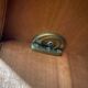 Armoire vintage pieds compas