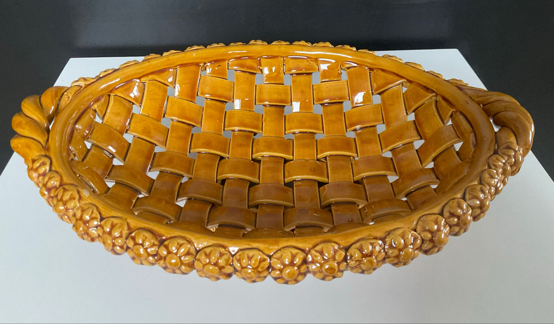 1960s-70s slipware basket
