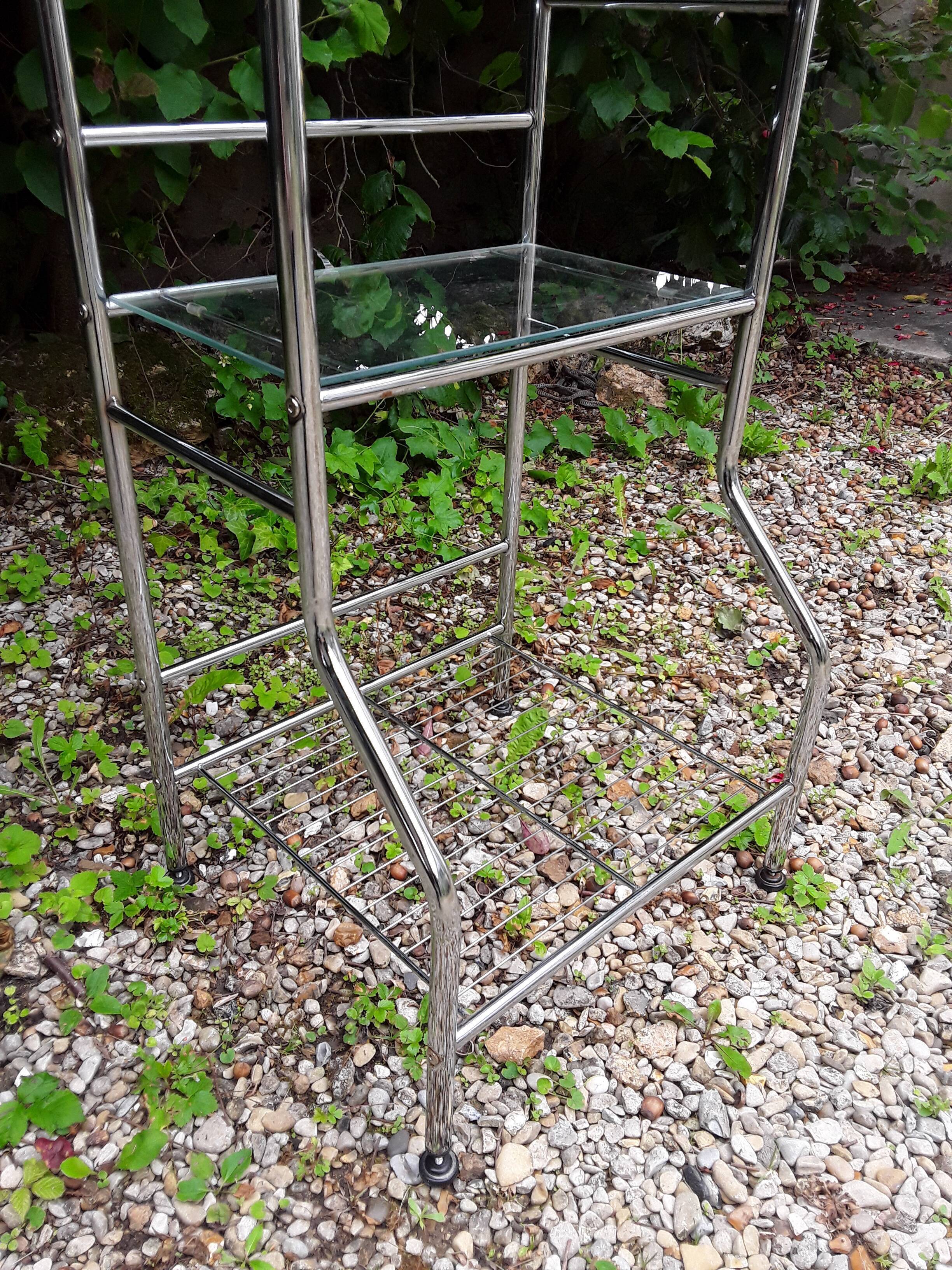 Chromed metal design shelf