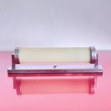 Functionalist wall lamp